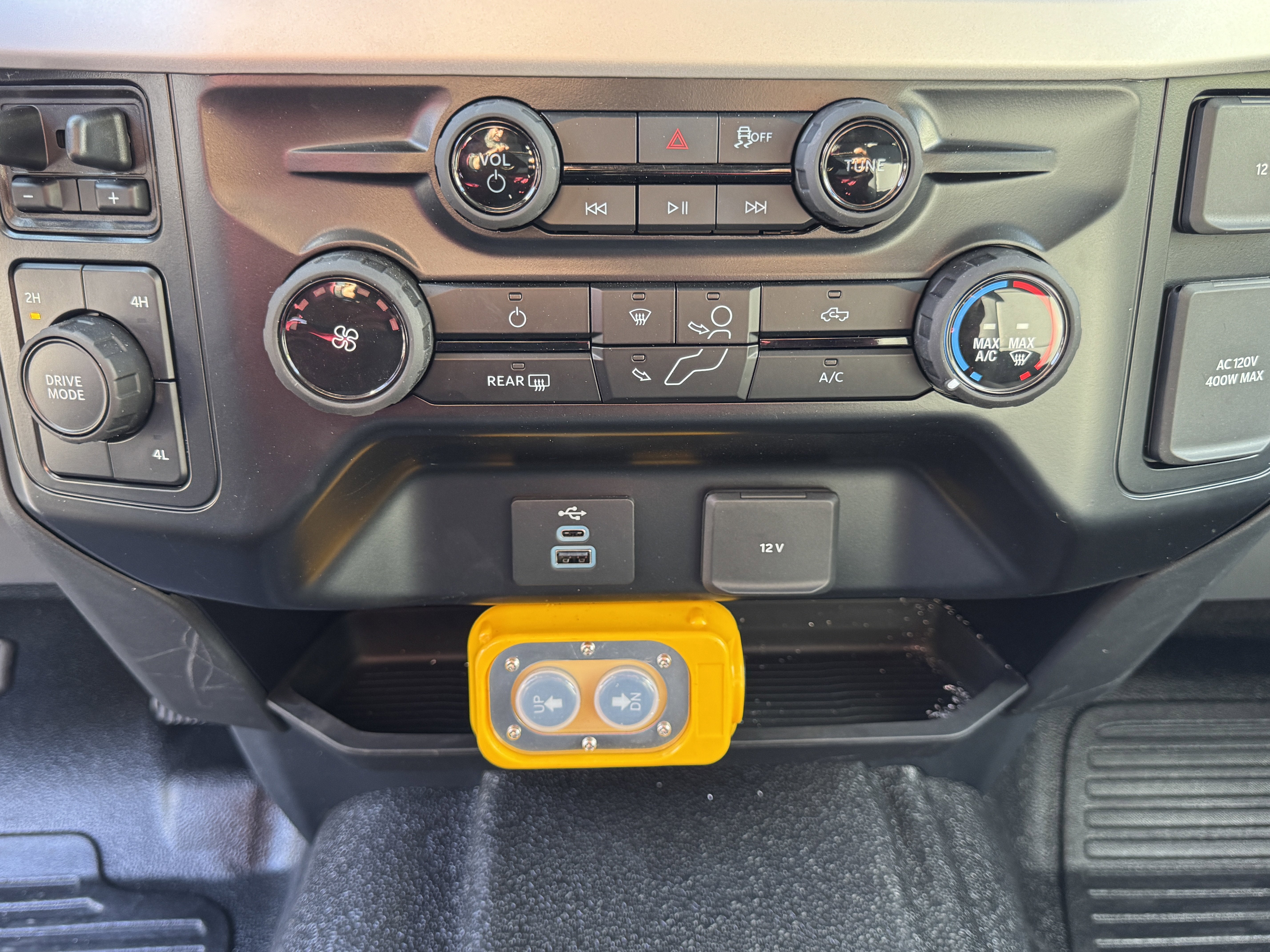 2026 Ford Super Duty F-350 DRW XL 4WD SuperCab 168 WB 60 CA