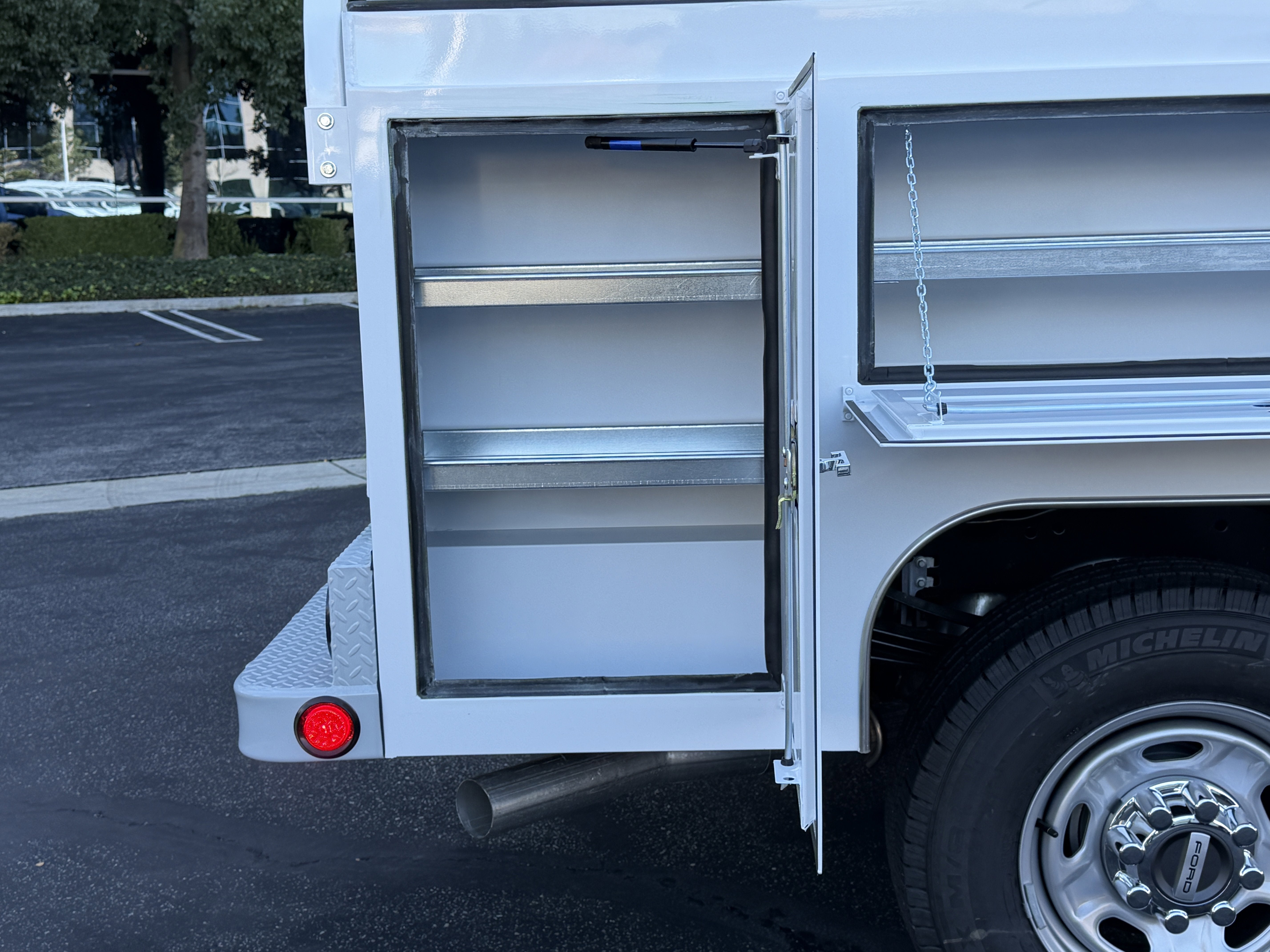 2026 Ford Super Duty F-250 SRW XL 4WD Reg Cab 8' Box