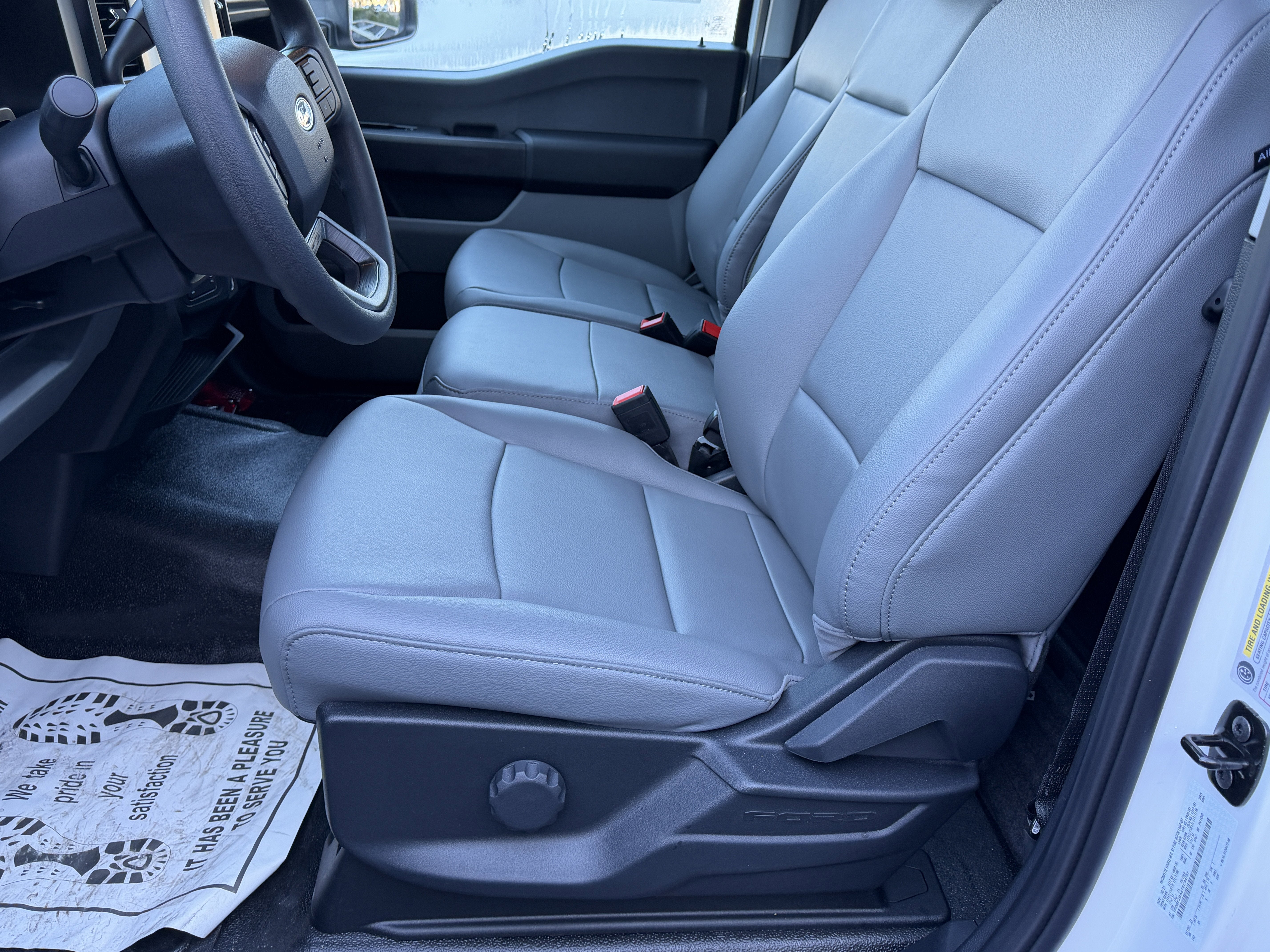 2026 Ford Super Duty F-250 SRW XL 4WD Reg Cab 8' Box