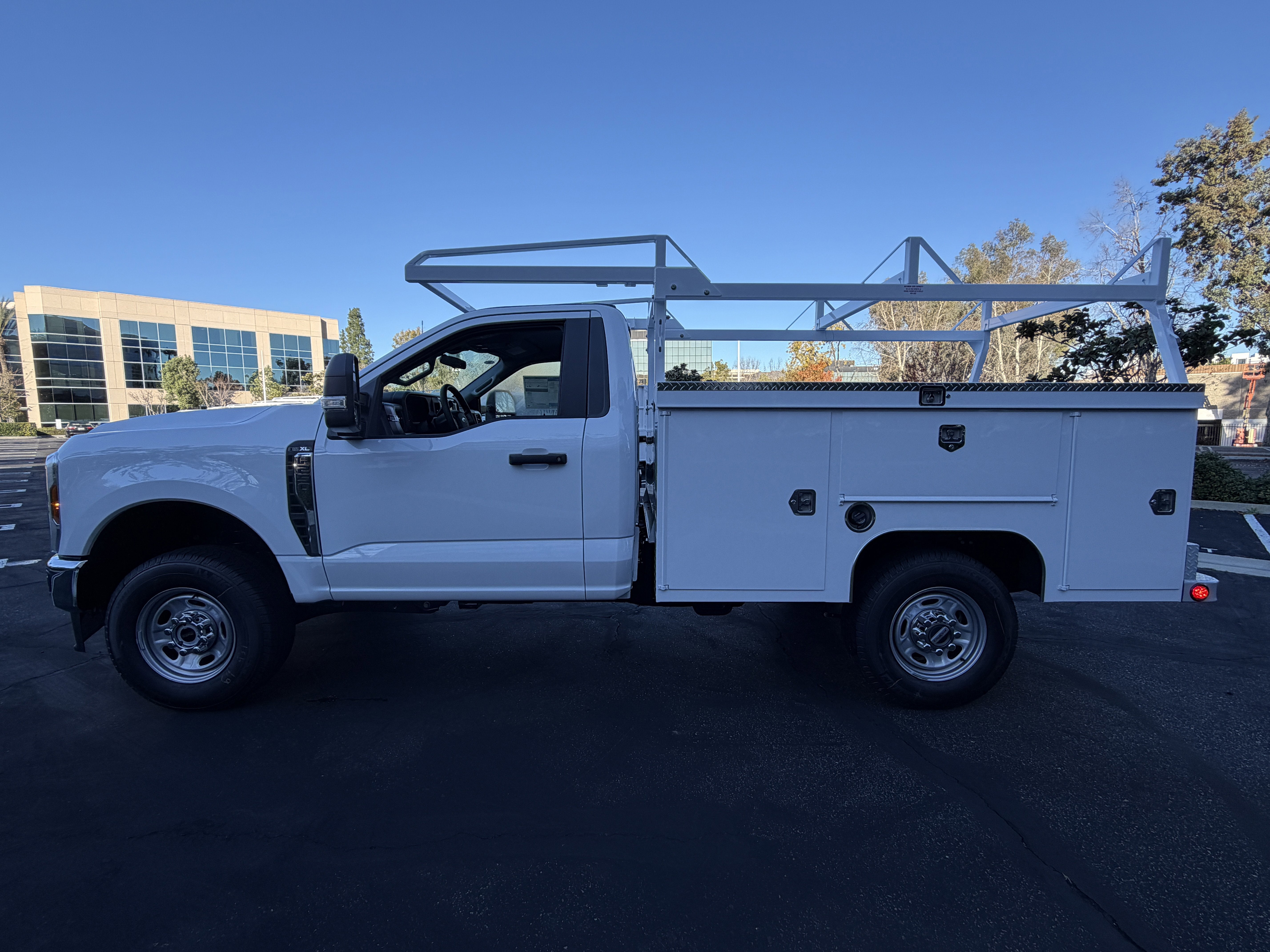 2026 Ford Super Duty F-250 SRW XL 4WD Reg Cab 8' Box