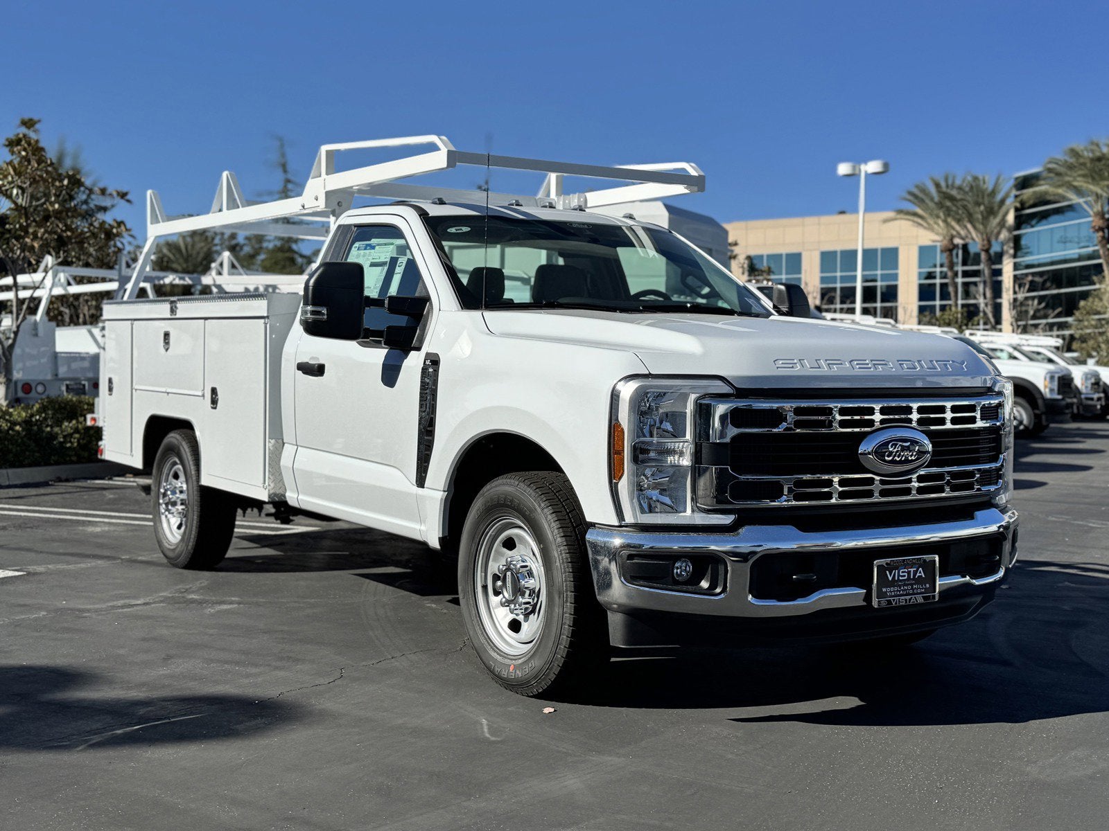 2025 Ford Super Duty F-350 SRW XL 2WD Reg Cab 145 WB 60 CA