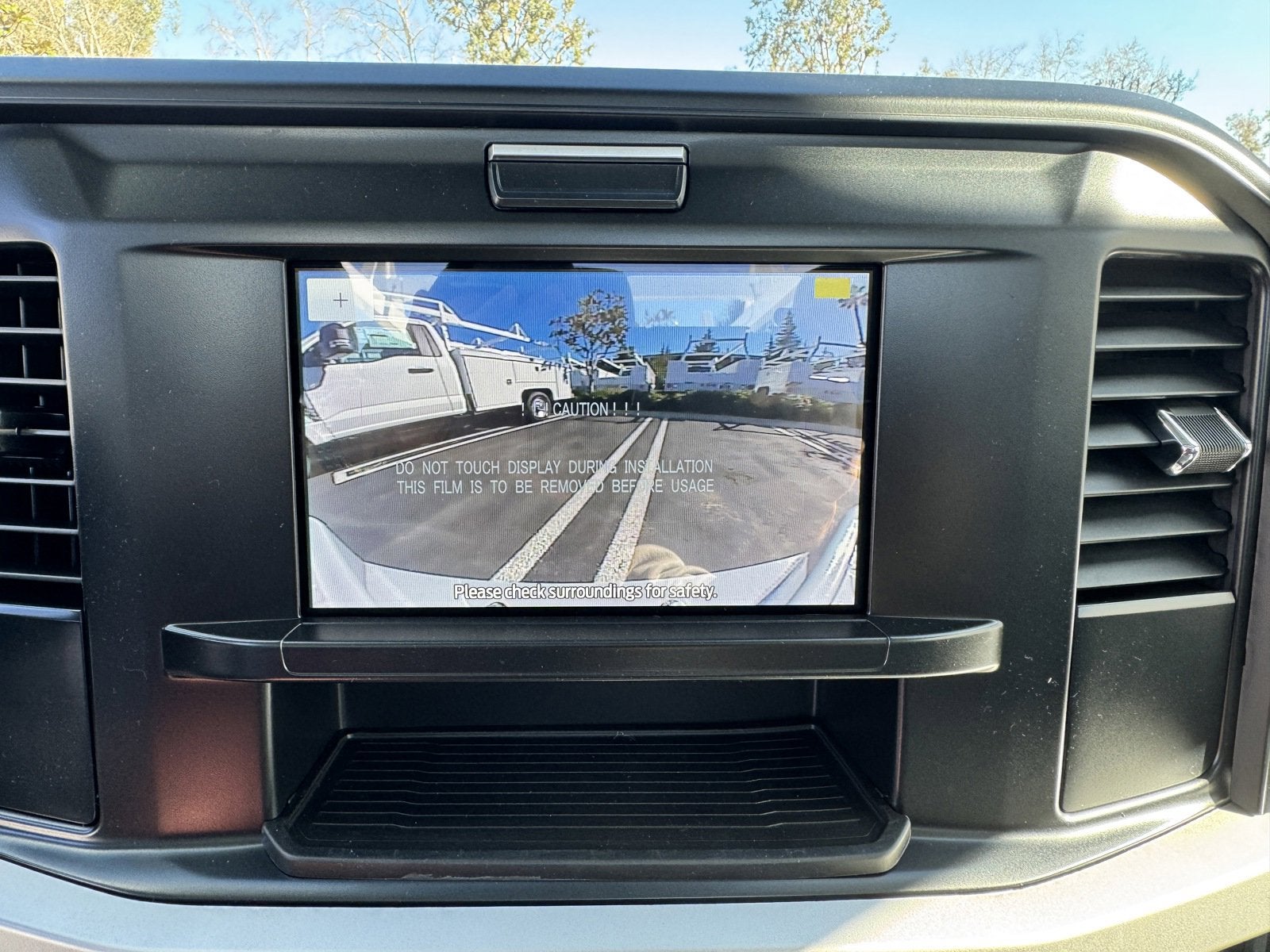 2025 Ford Super Duty F-350 SRW XL 2WD Reg Cab 145 WB 60 CA