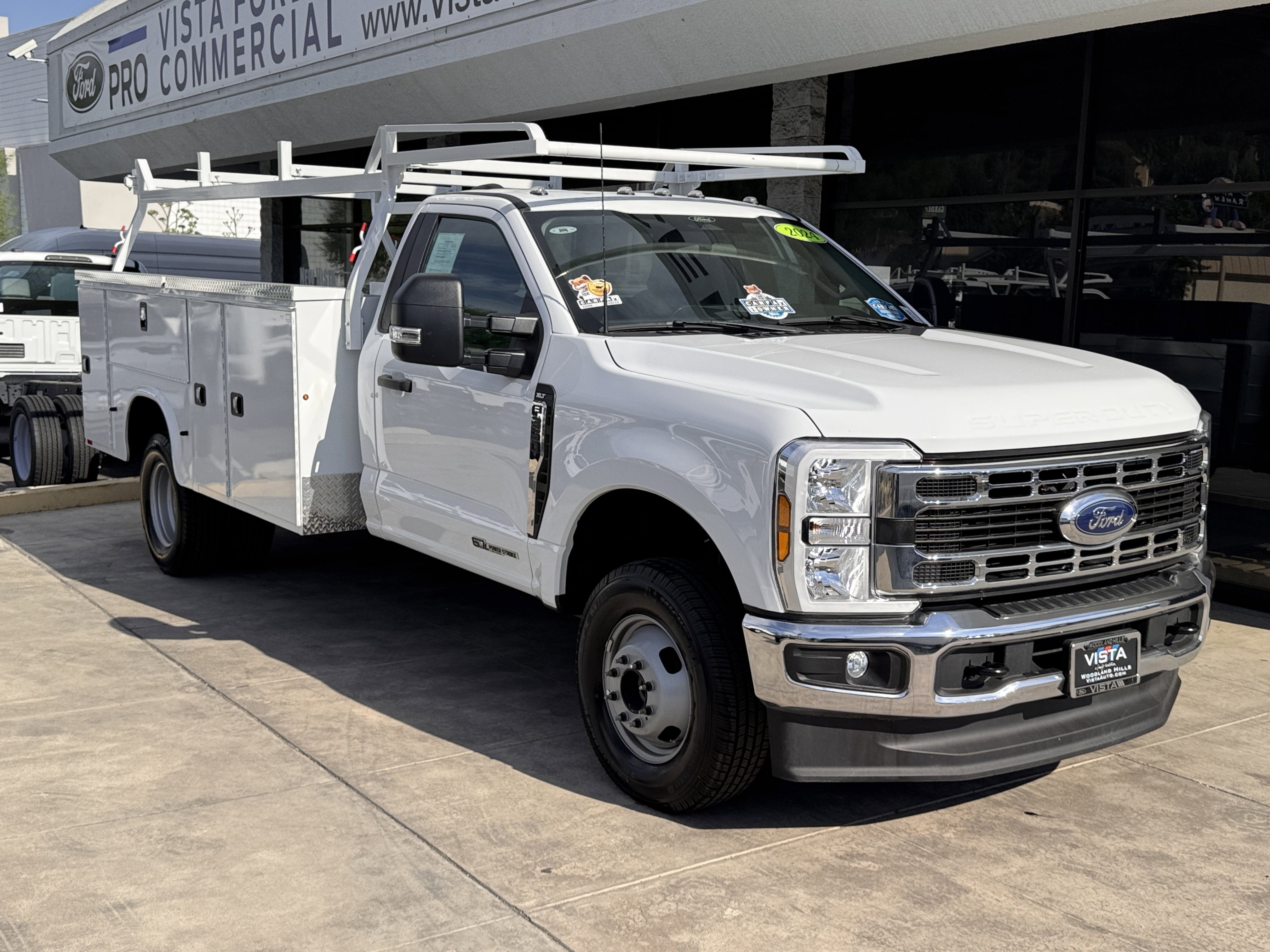 2024 Ford Super Duty F-350 DRW XL 4WD Reg Cab 145 WB 60 CA