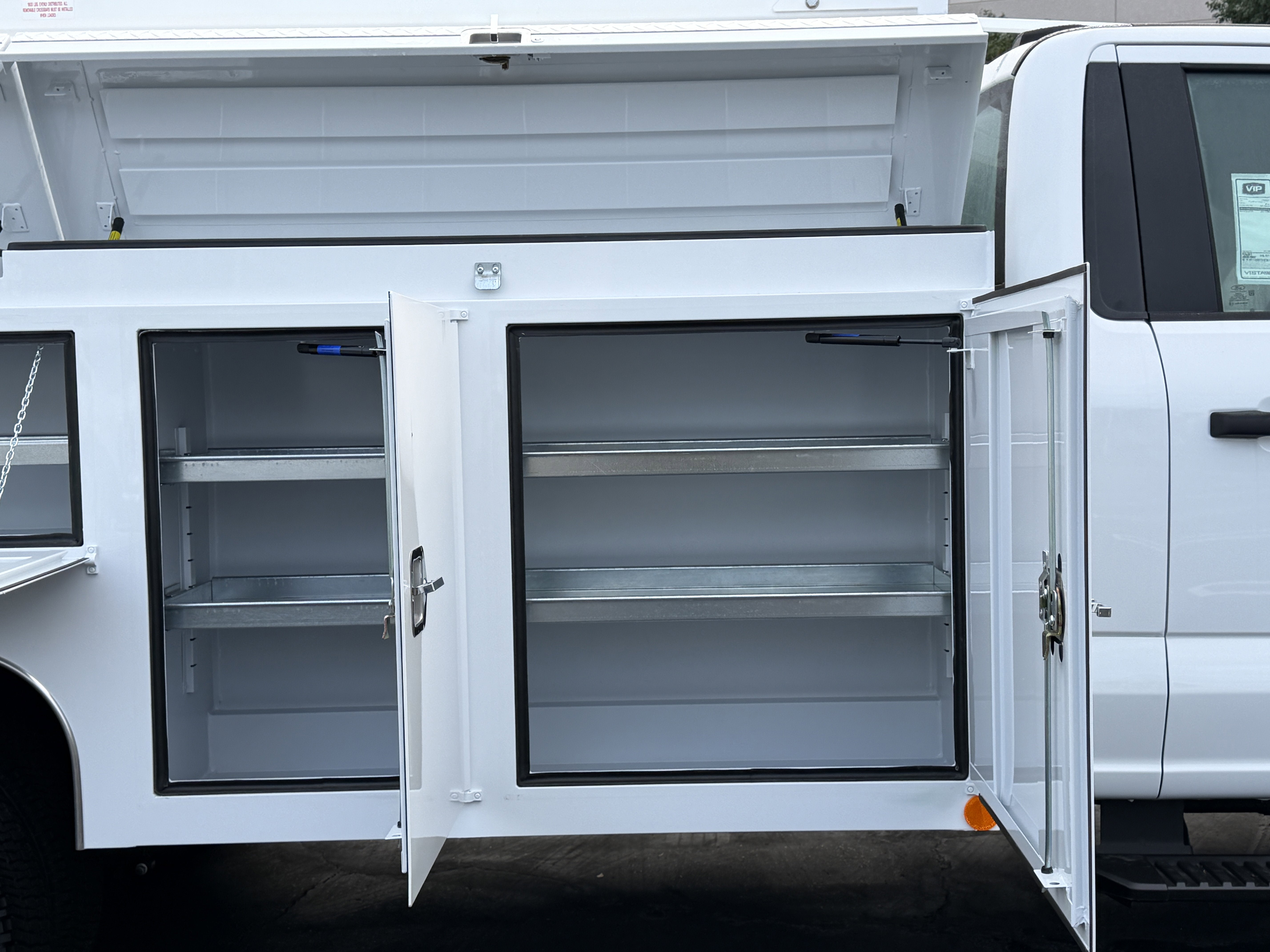 2026 Ford Super Duty F-350 DRW XL 4WD Reg Cab 145 WB 60 CA