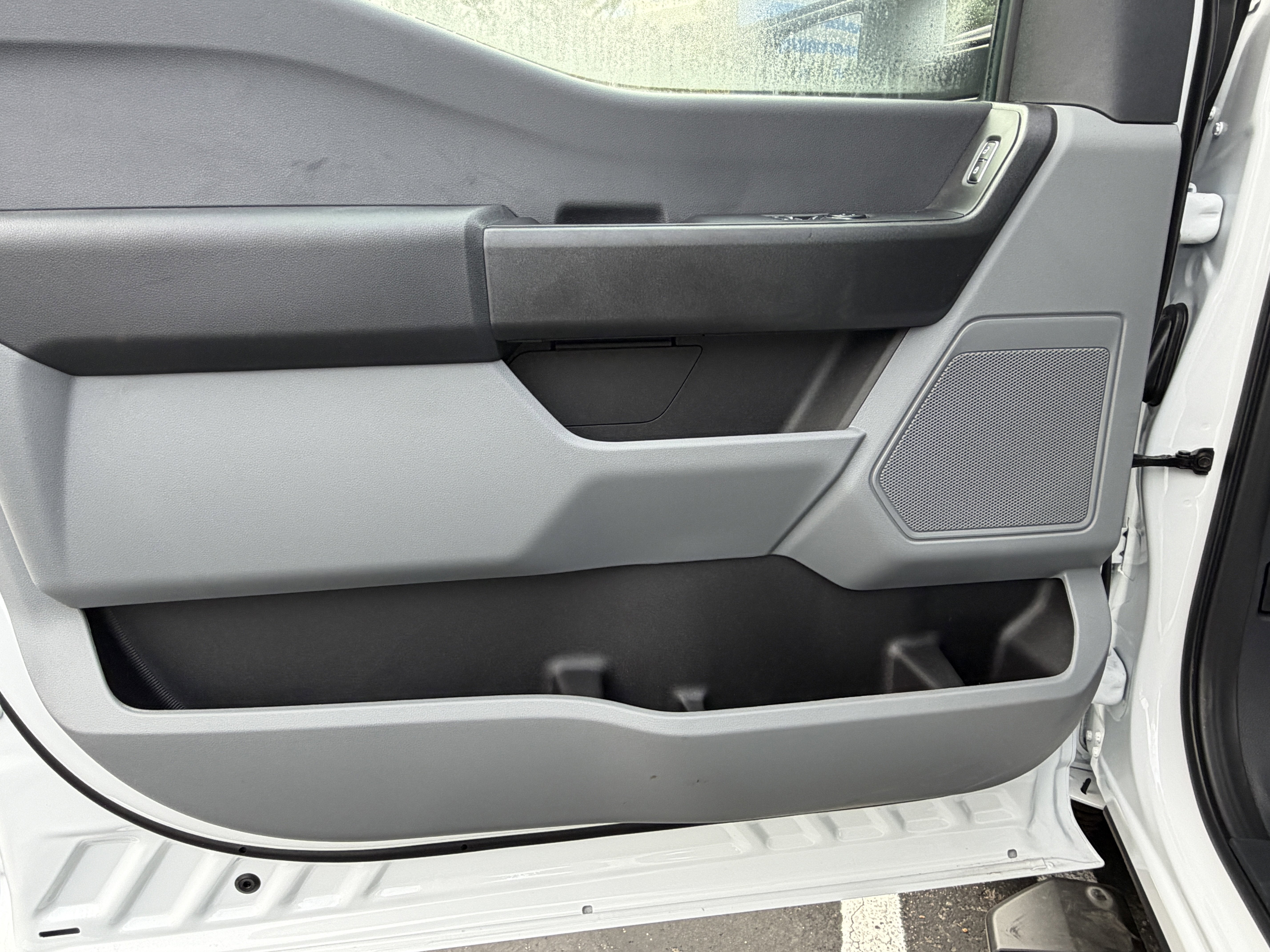 2026 Ford Super Duty F-350 DRW XL 4WD Reg Cab 145 WB 60 CA