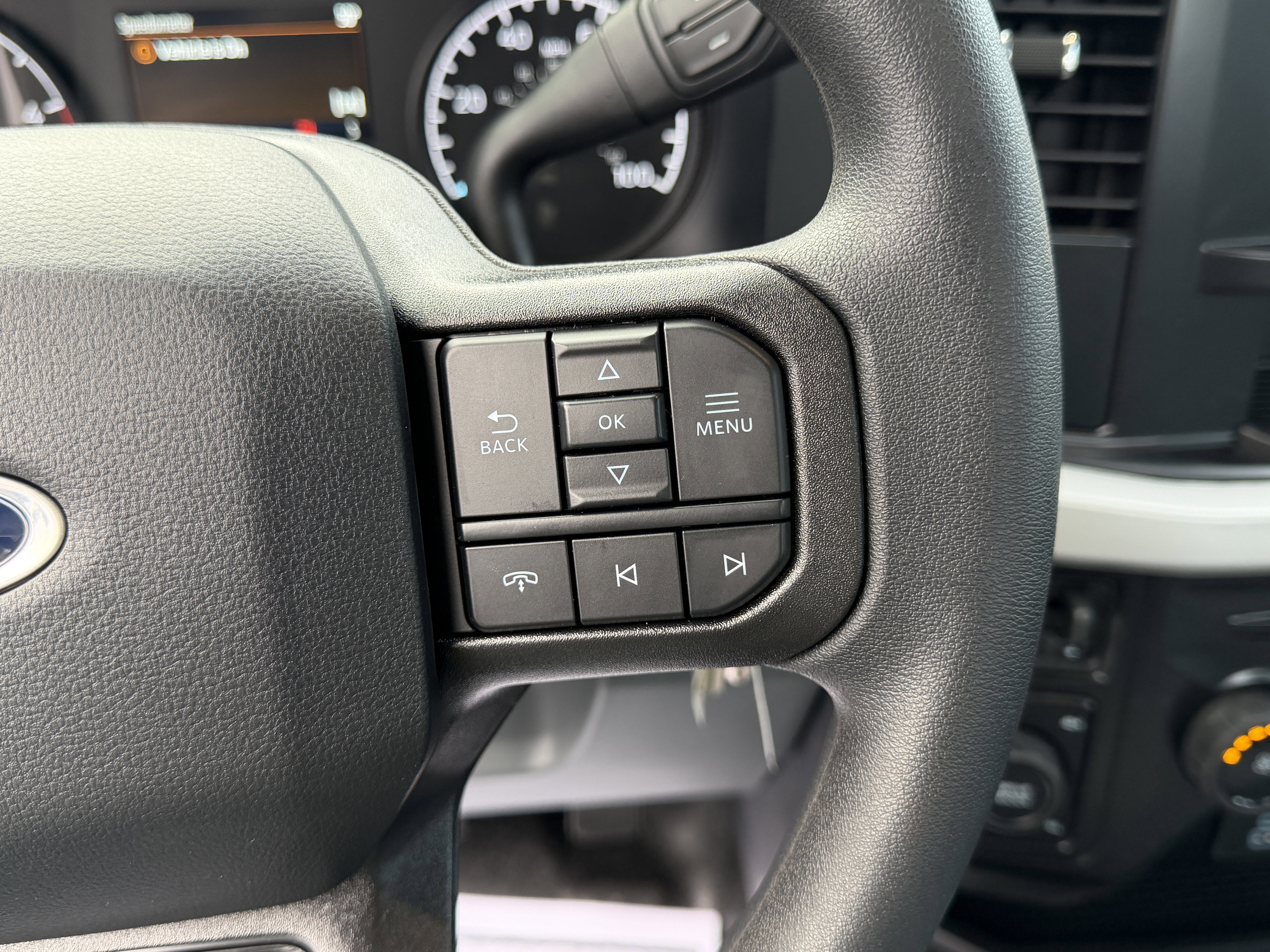 2026 Ford Super Duty F-350 DRW XL 4WD Reg Cab 145 WB 60 CA