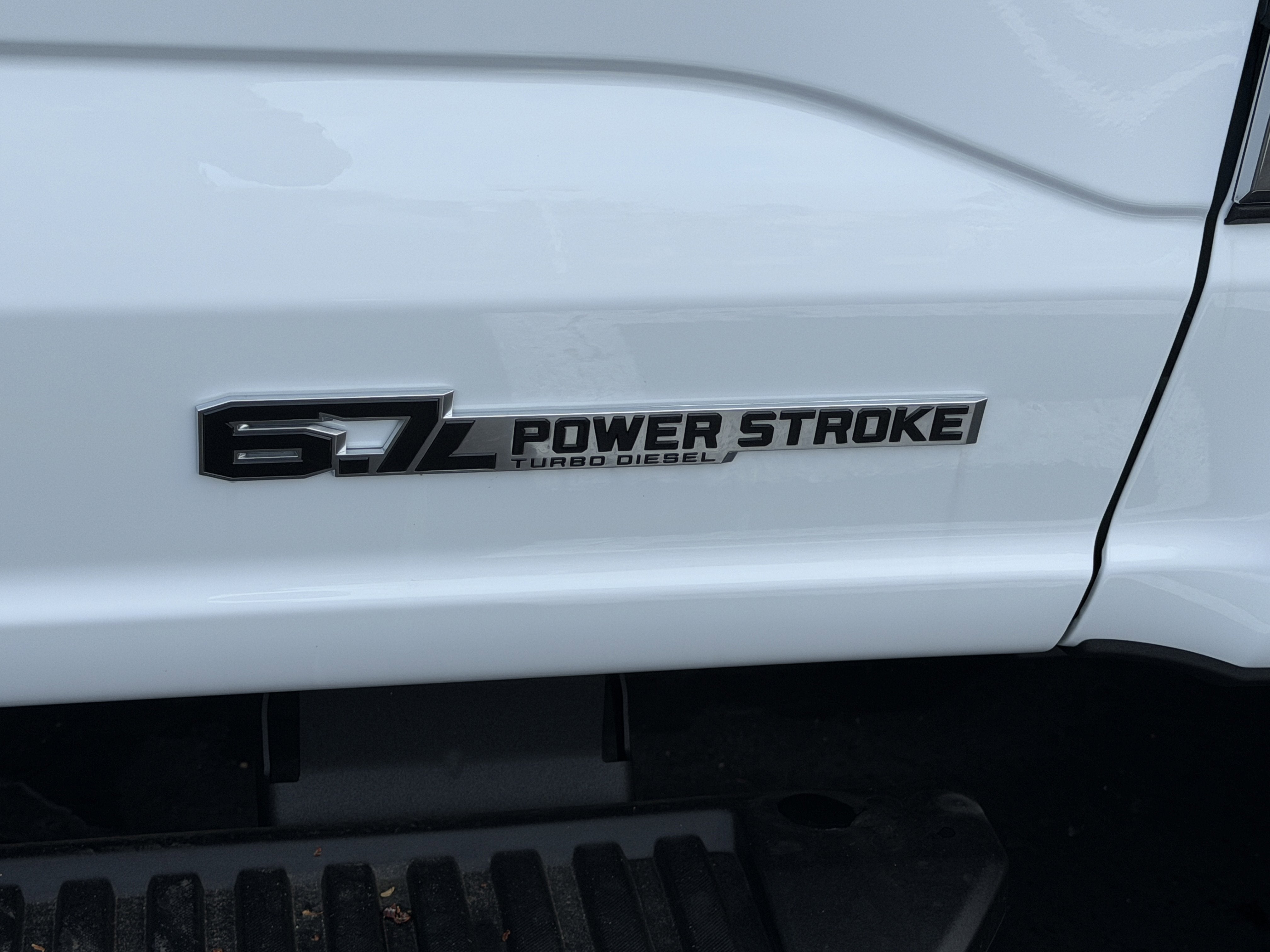 2026 Ford Super Duty F-350 DRW XL 4WD Reg Cab 145 WB 60 CA