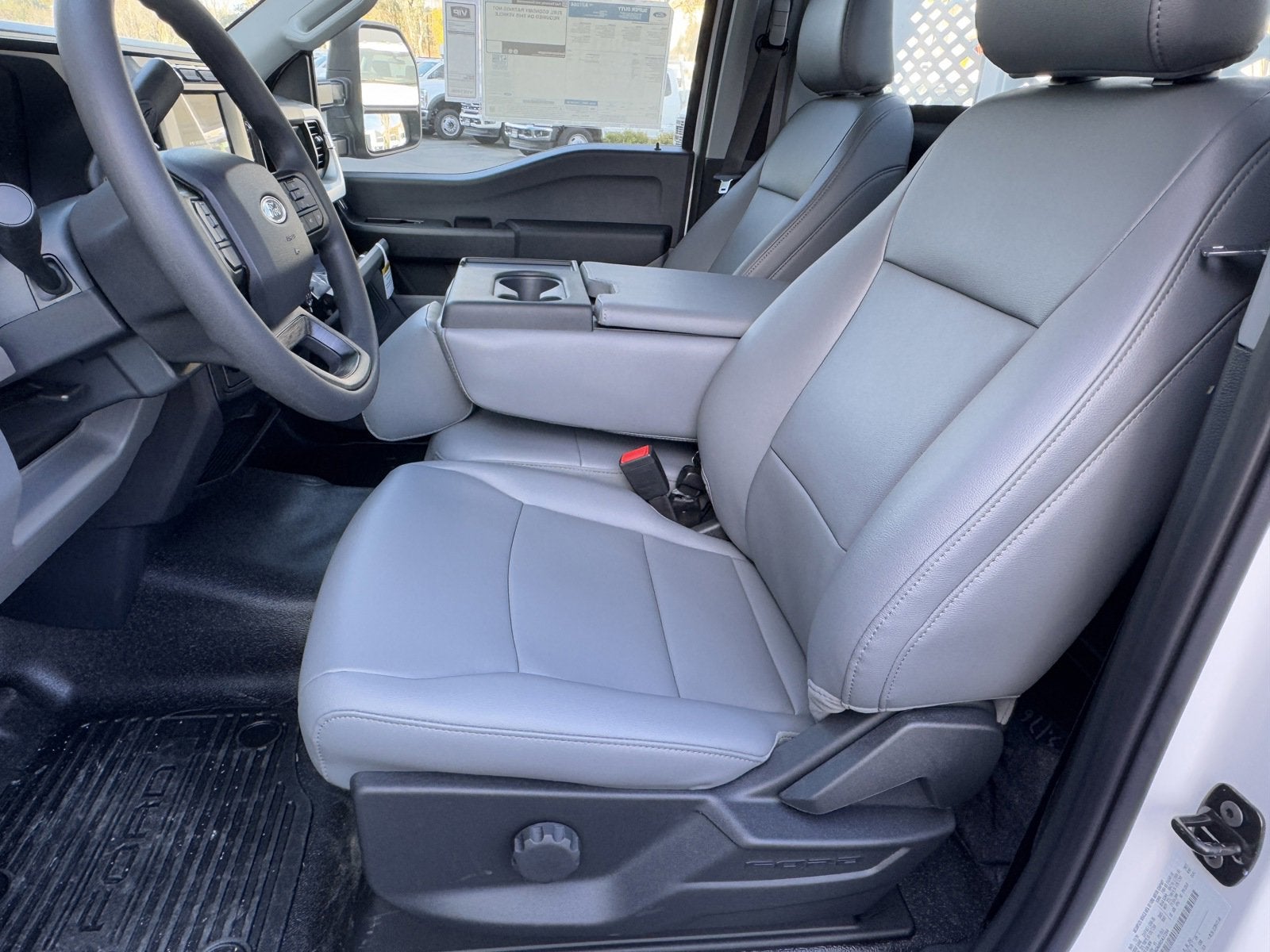 2024 Ford Super Duty F-450 DRW XL 2WD Reg Cab 145 WB 60 CA