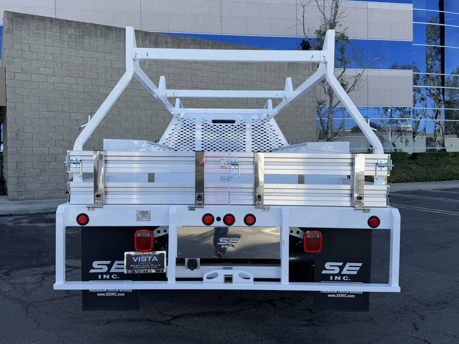 2024 Ford Super Duty F-450 DRW XL 2WD Reg Cab 145 WB 60 CA