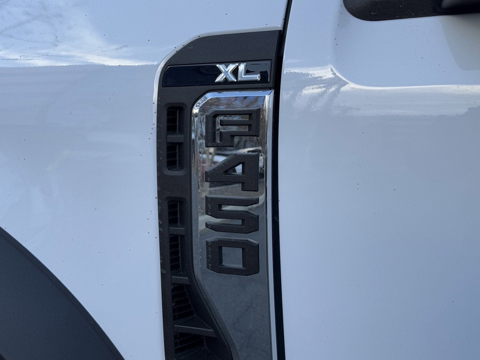 2024 Ford Super Duty F-450 DRW XL 2WD Reg Cab 145 WB 60 CA