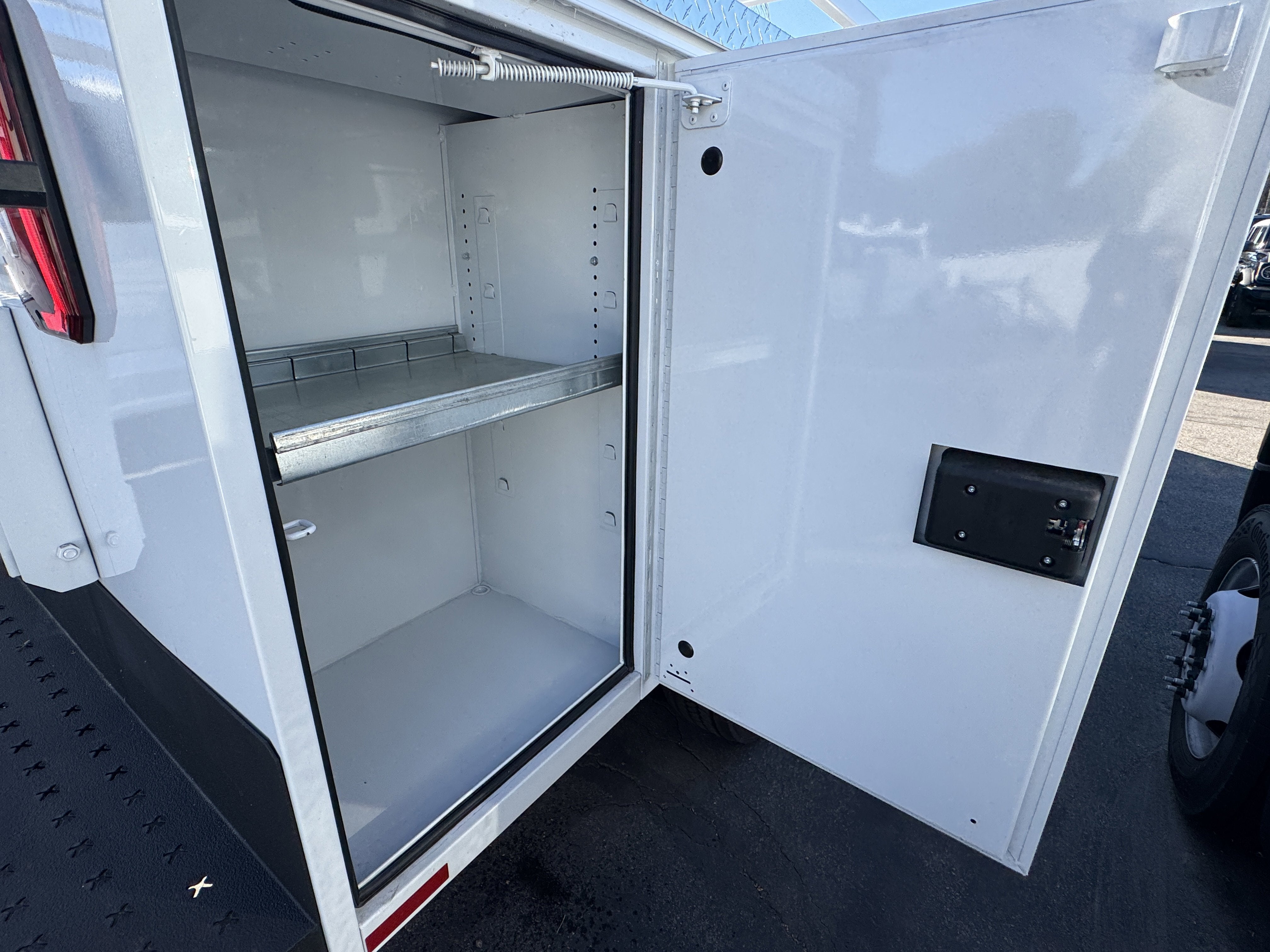 2024 Ford Super Duty F-450 DRW XL 2WD Reg Cab 145 WB 60 CA