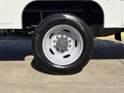 2024 Ford F-450 Super Duty Chassis XL Regular Cab DRW