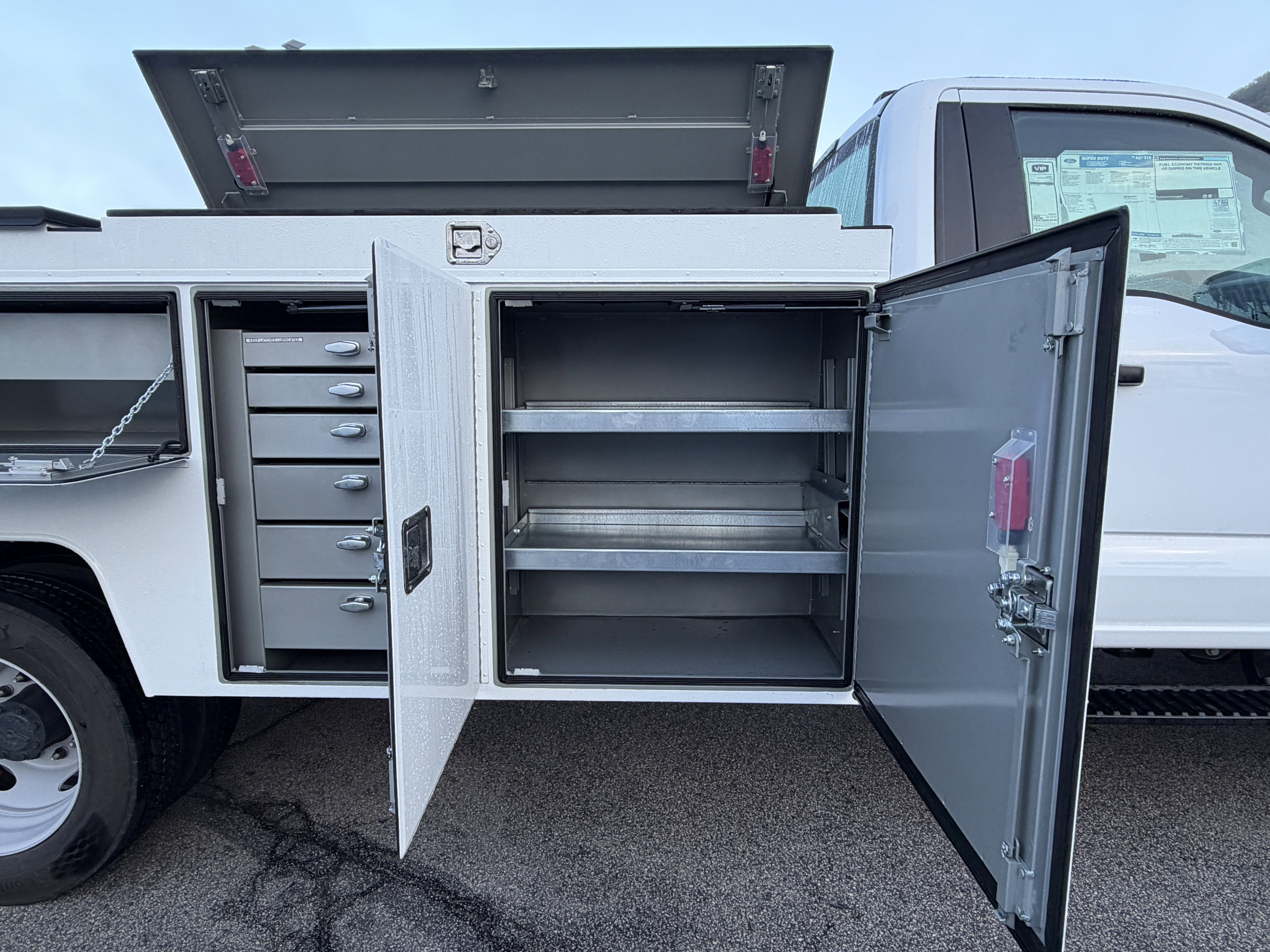 2024 Ford Super Duty F-450 DRW XL 2WD Reg Cab 145 WB 60 CA