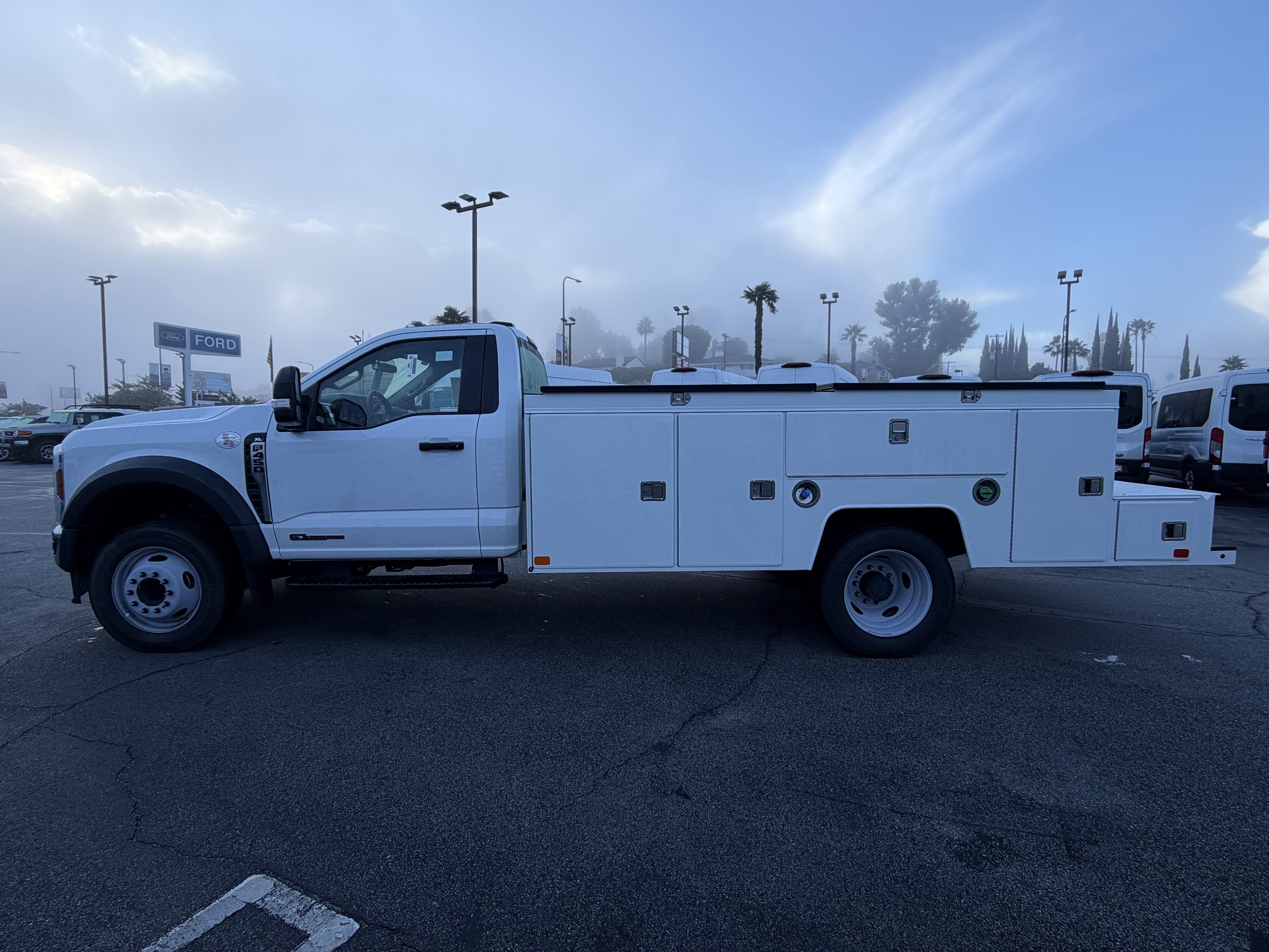 2024 Ford Super Duty F-450 DRW XL 2WD Reg Cab 145 WB 60 CA