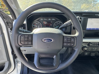 2025 Ford Super Duty F-450 DRW XL 2WD Reg Cab 169 WB 84 CA