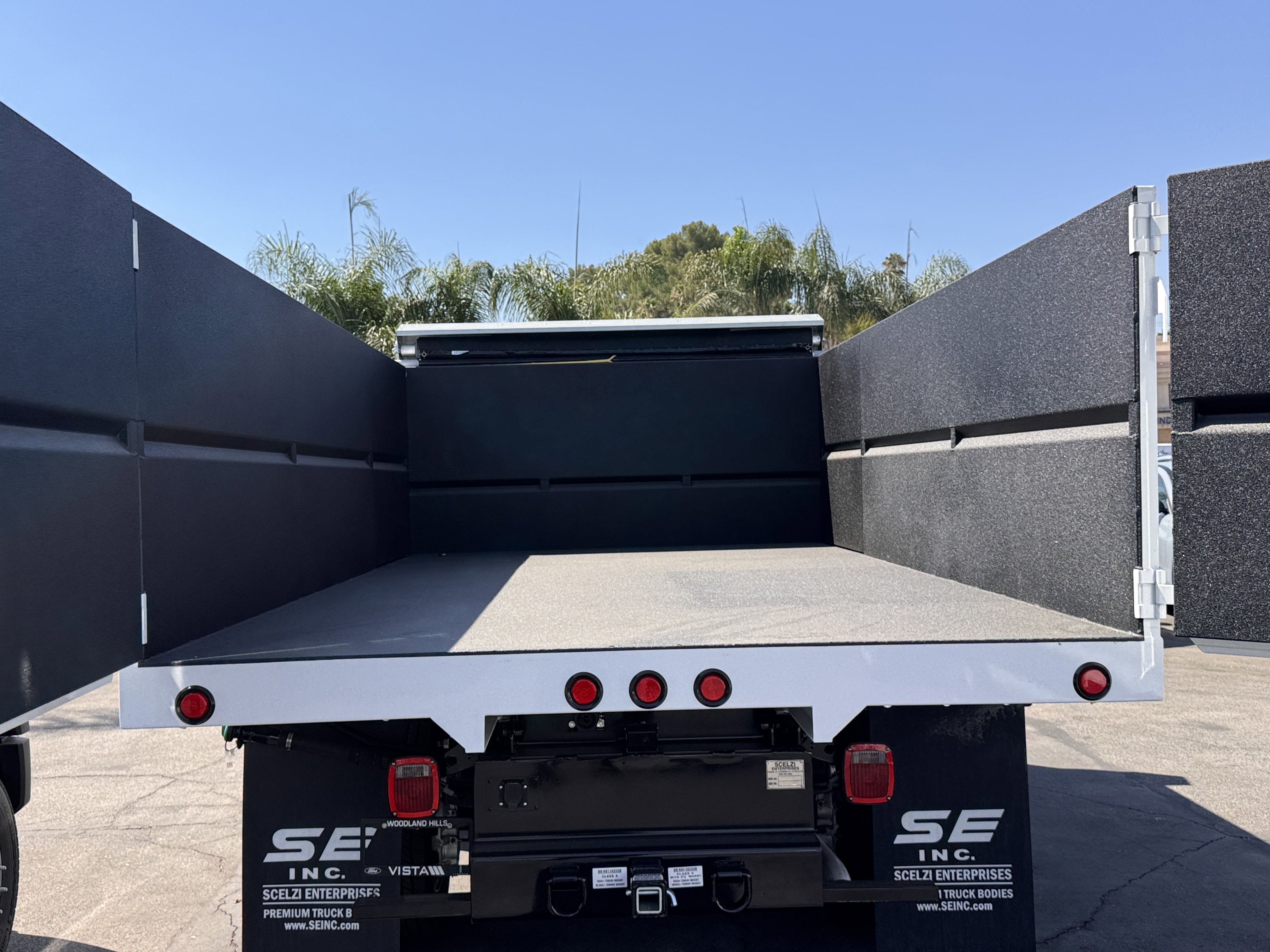 2024 Ford Super Duty F-450 DRW XL 4WD Reg Cab 145 WB 60 CA