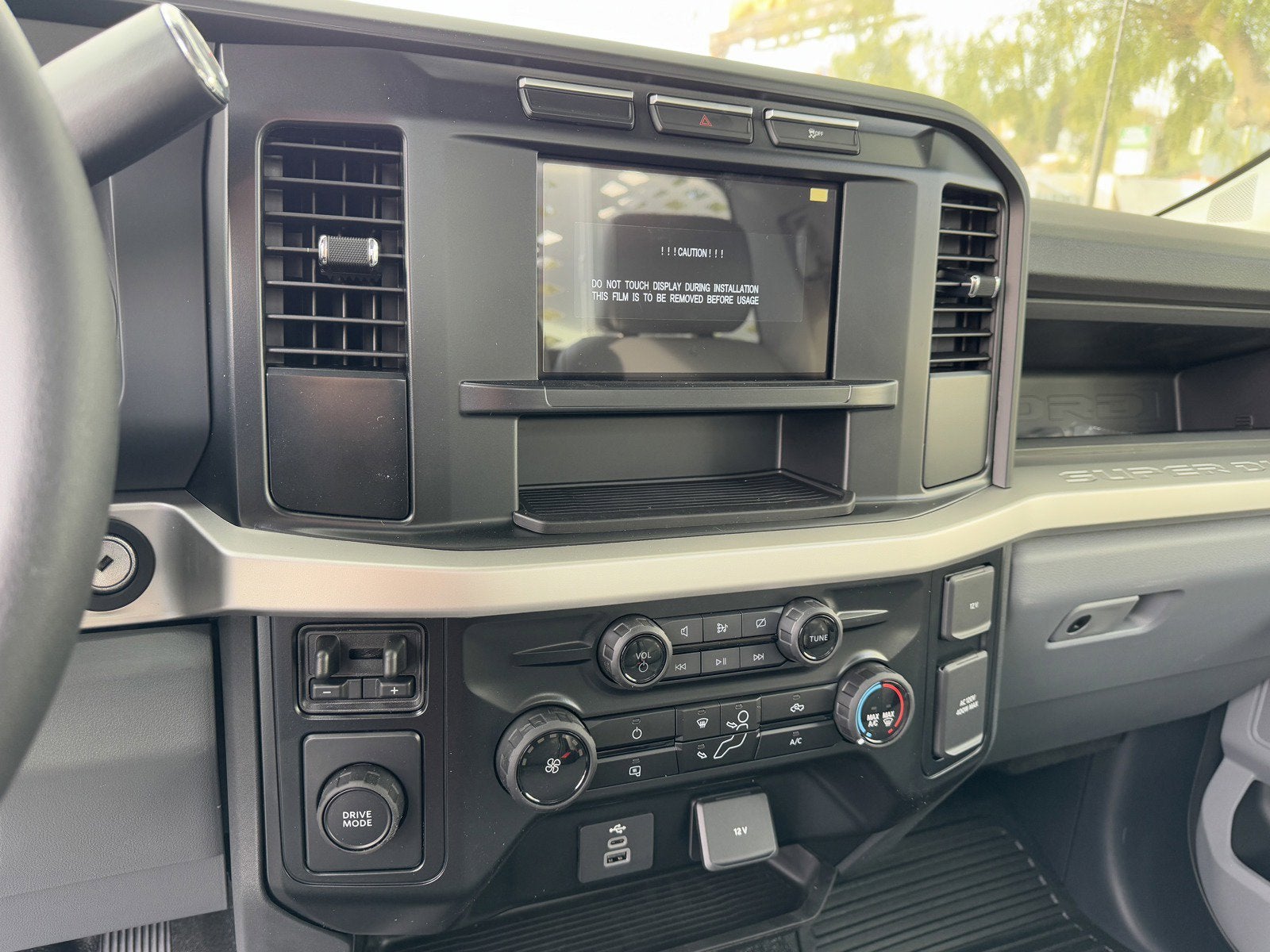 2024 Ford Super Duty F-550 DRW XL 2WD Reg Cab 145 WB 60 CA