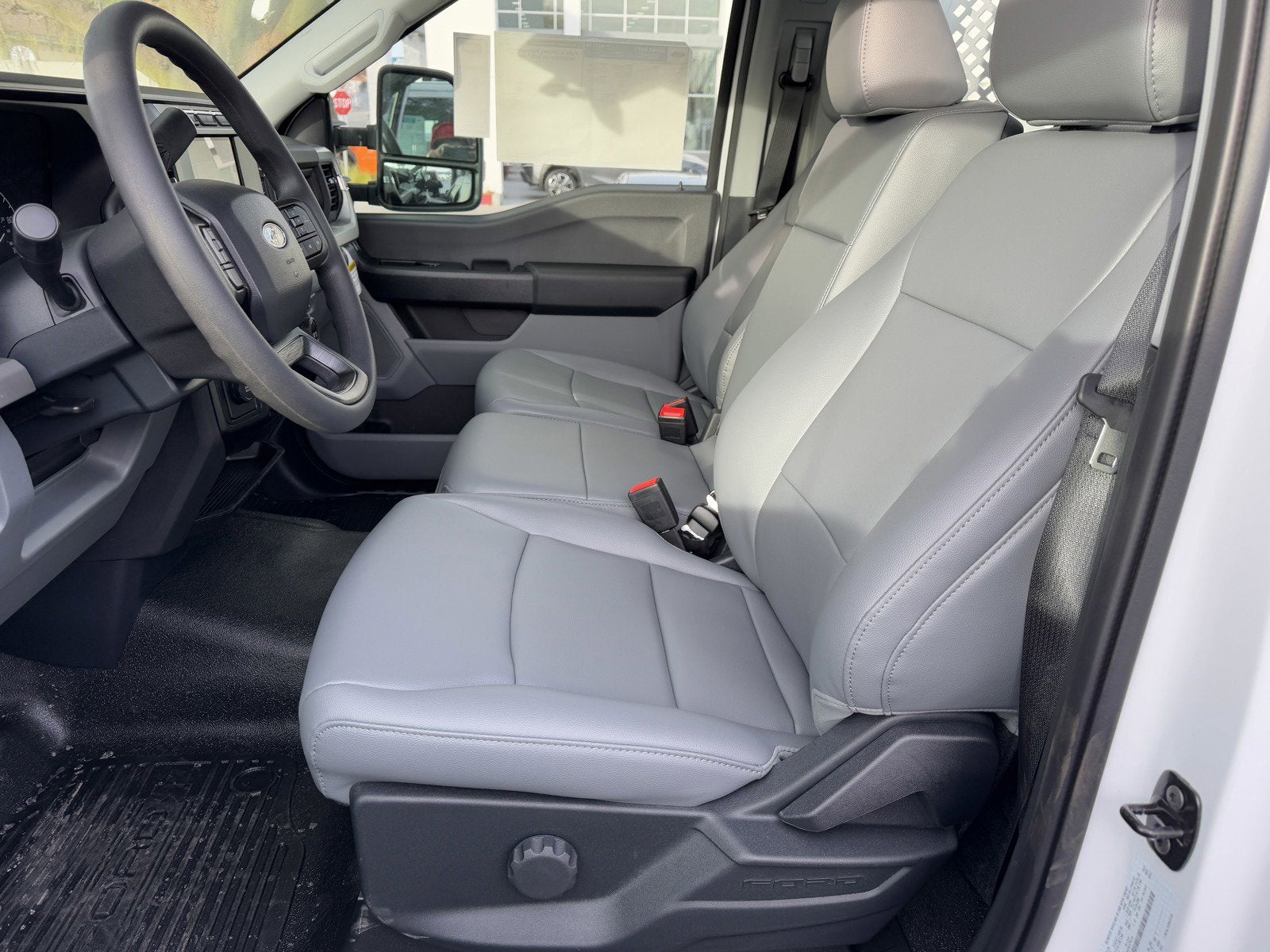 2024 Ford Super Duty F-550 DRW XL 2WD Reg Cab 145 WB 60 CA