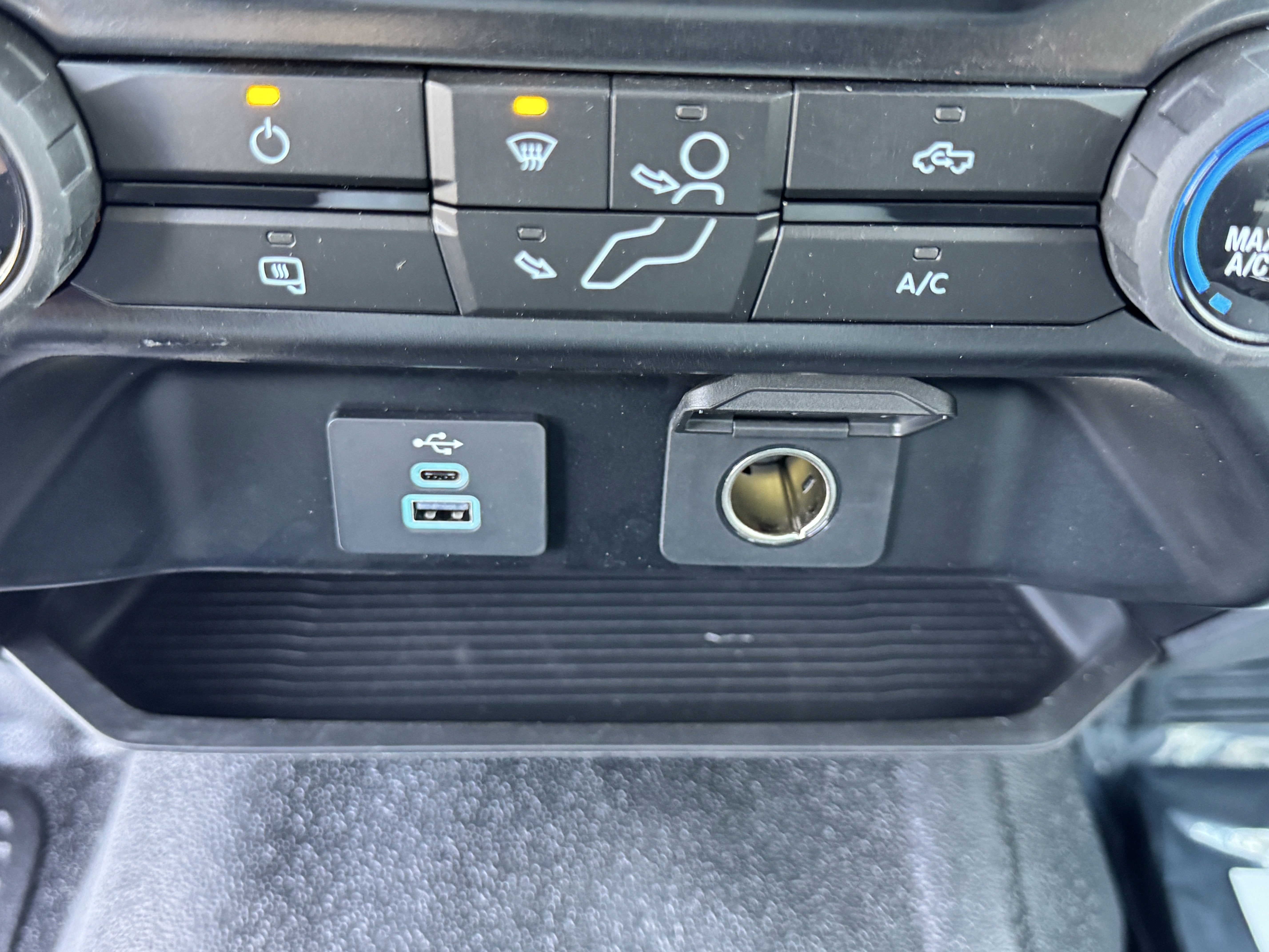 2024 Ford Super Duty F-550 DRW XL 2WD Reg Cab 145 WB 60 CA