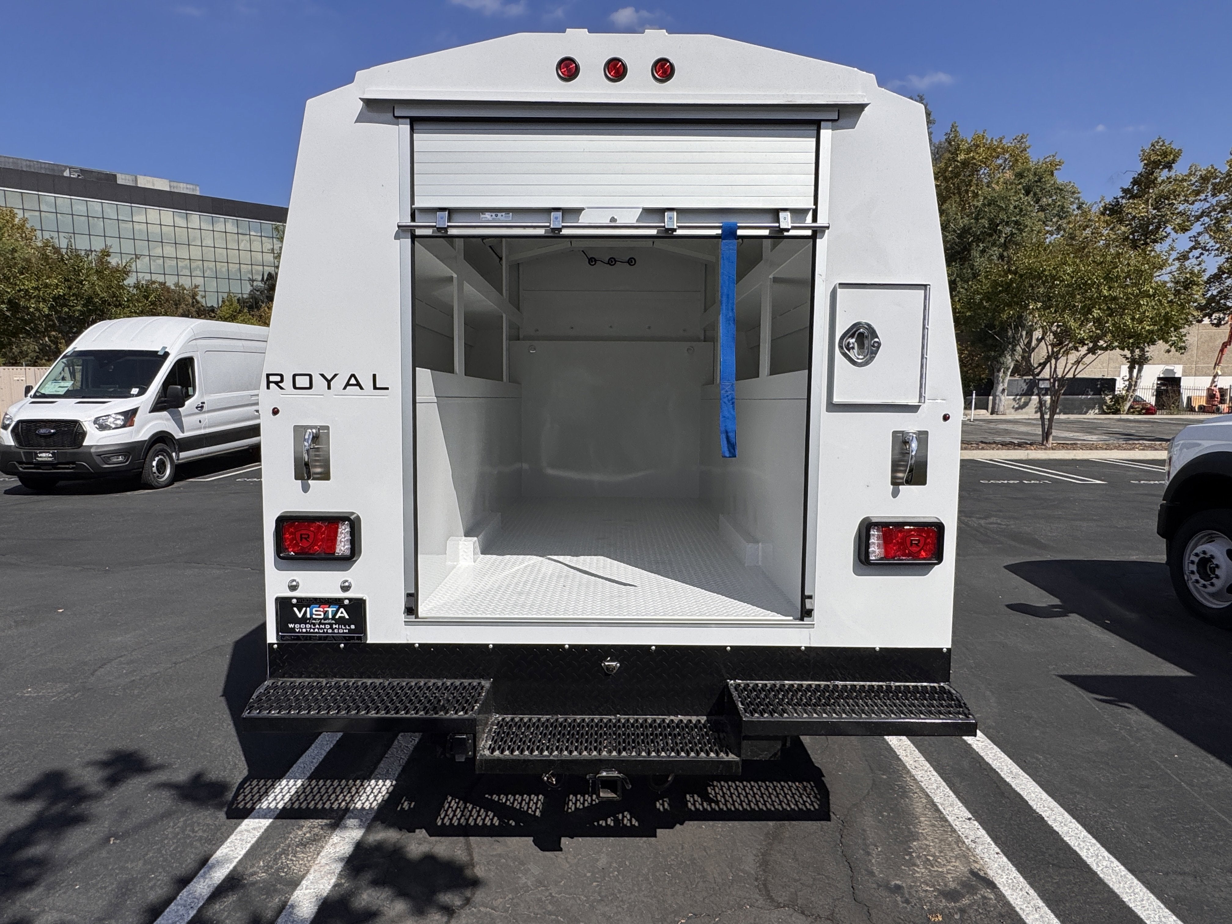 2025 Ford E-Series Cutaway E-350 SRW 138 WB