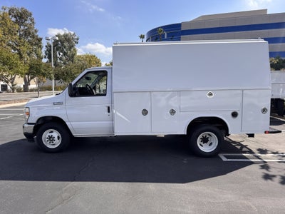 2025 Ford E-Series Cutaway E-350 SRW 138 WB