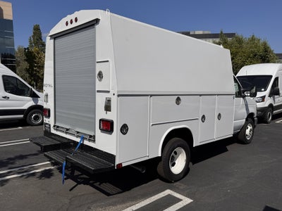 2025 Ford E-Series Cutaway E-350 SRW 138 WB