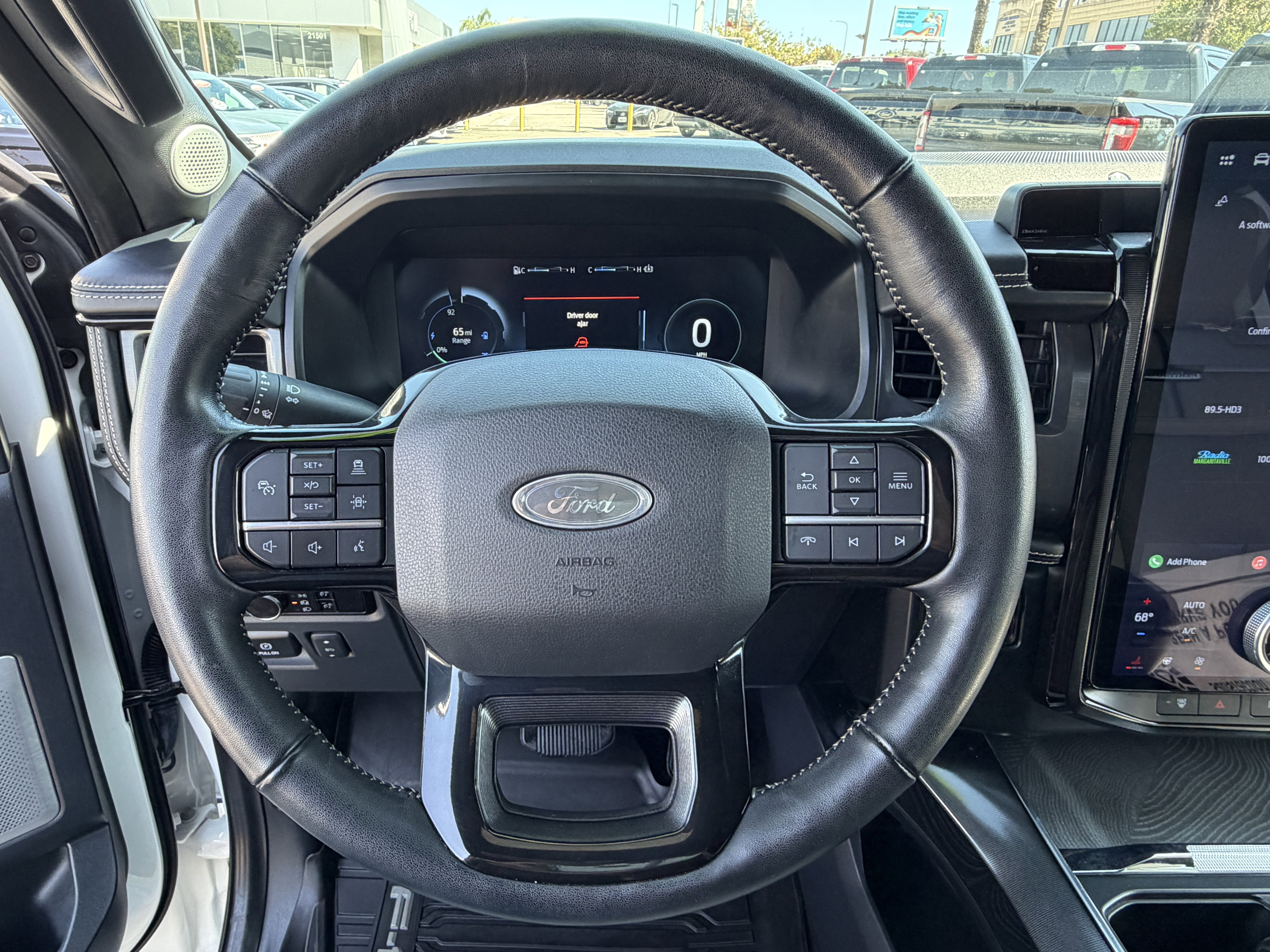 2023 Ford F-150 Lightning Platinum 4WD SuperCrew 5.5' Box