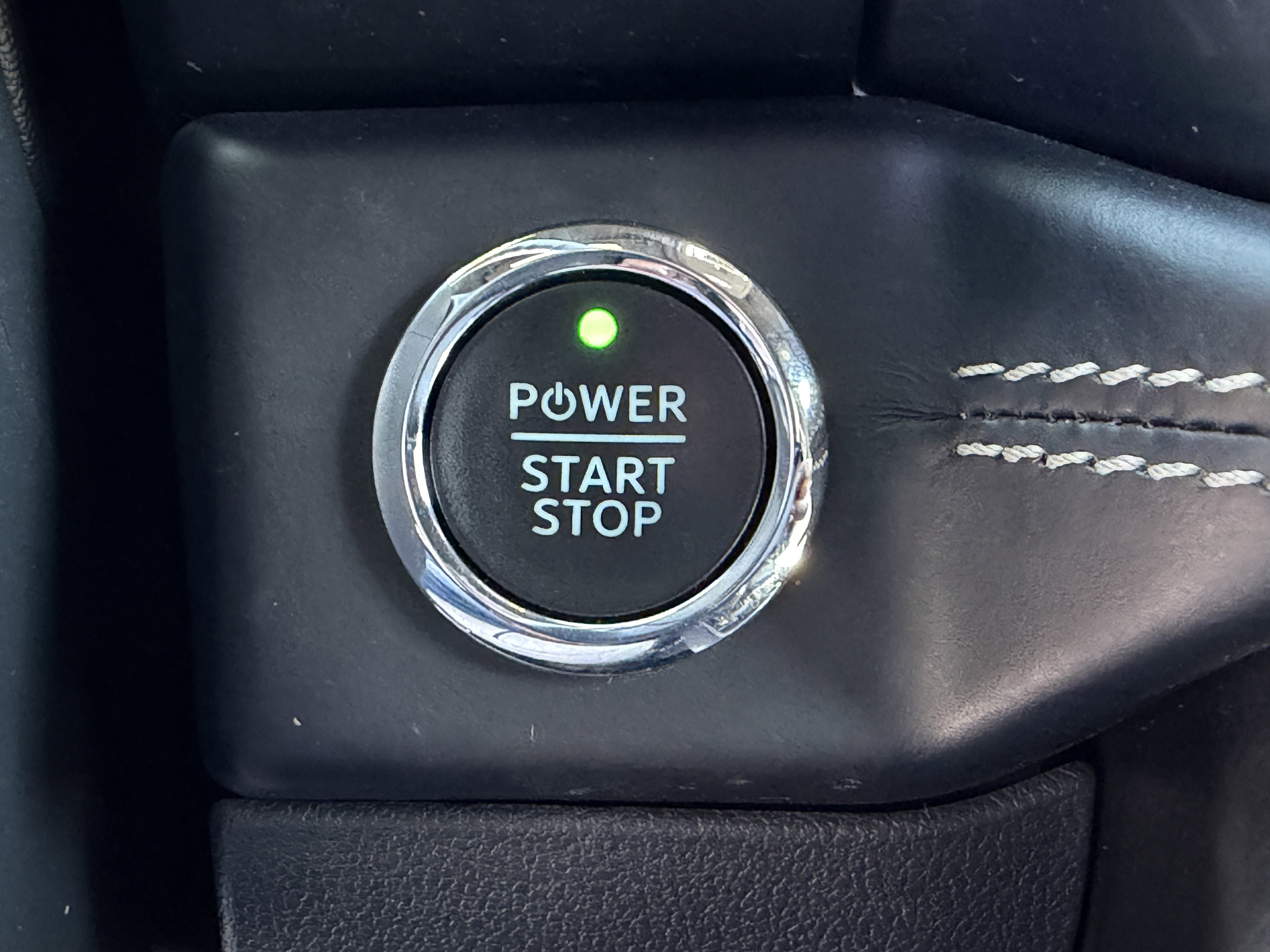 2023 Ford F-150 Lightning Platinum 4WD SuperCrew 5.5' Box