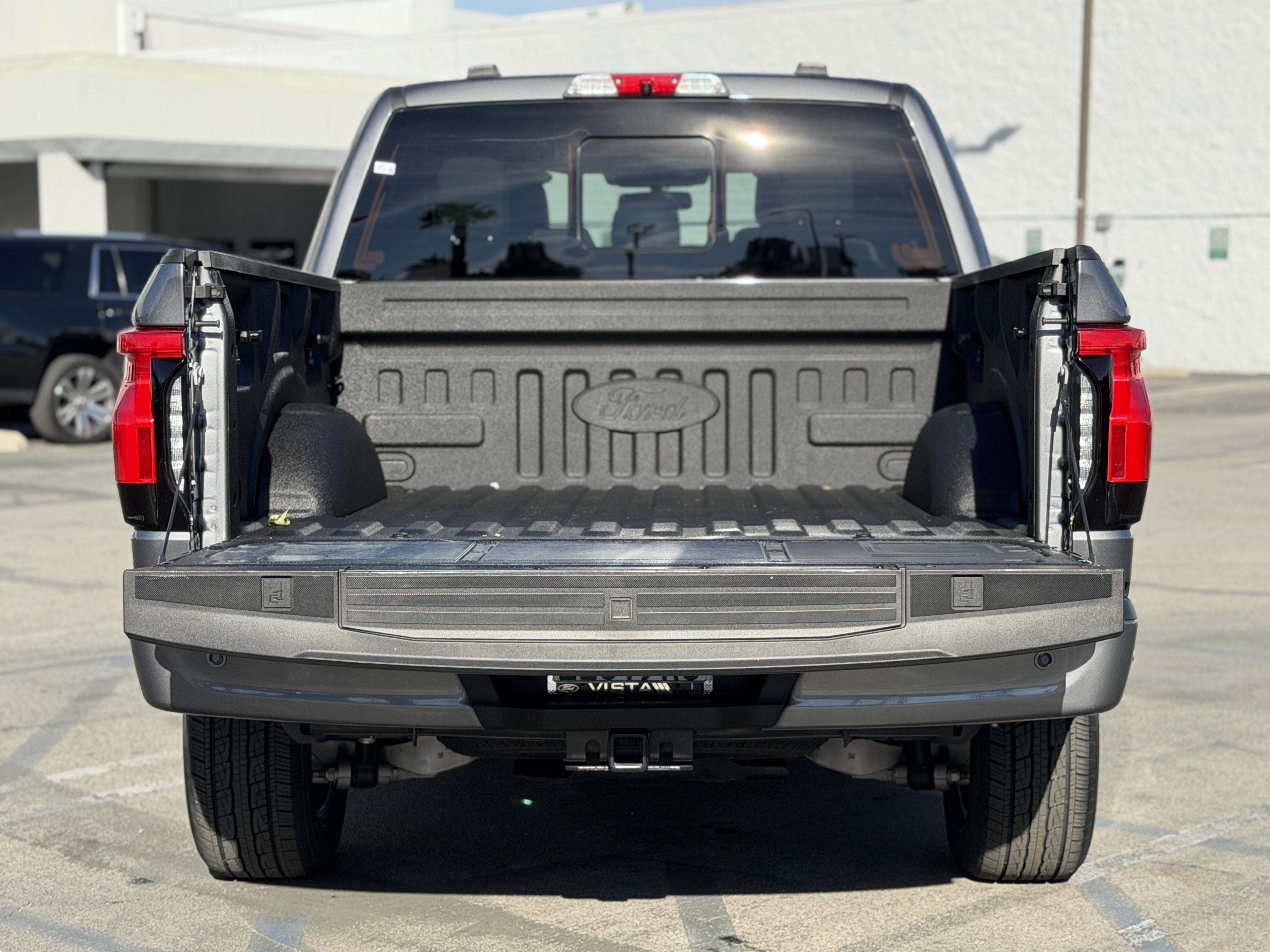 2023 Ford F-150 Lightning LARIAT