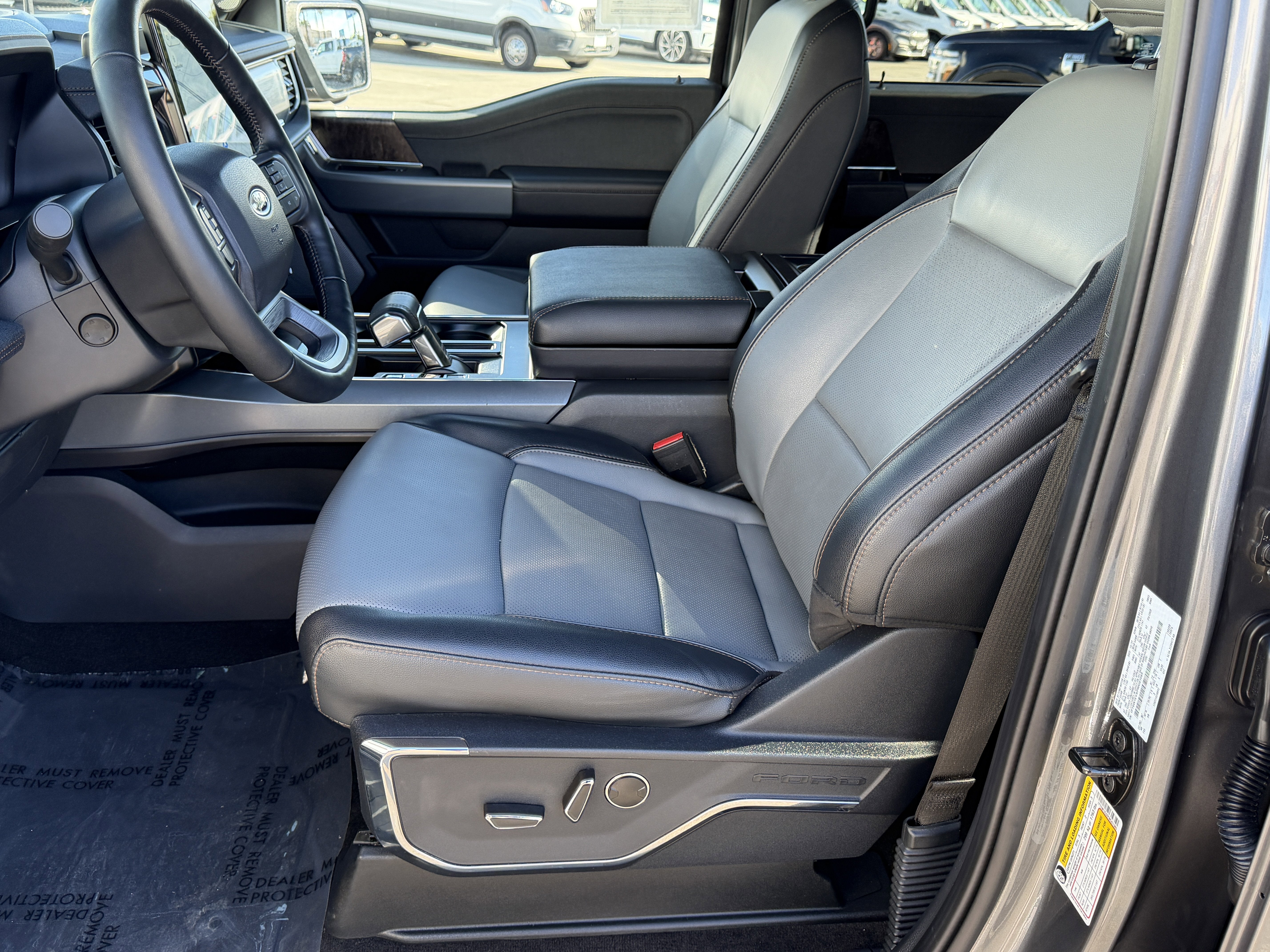 2023 Ford F-150 Lightning LARIAT