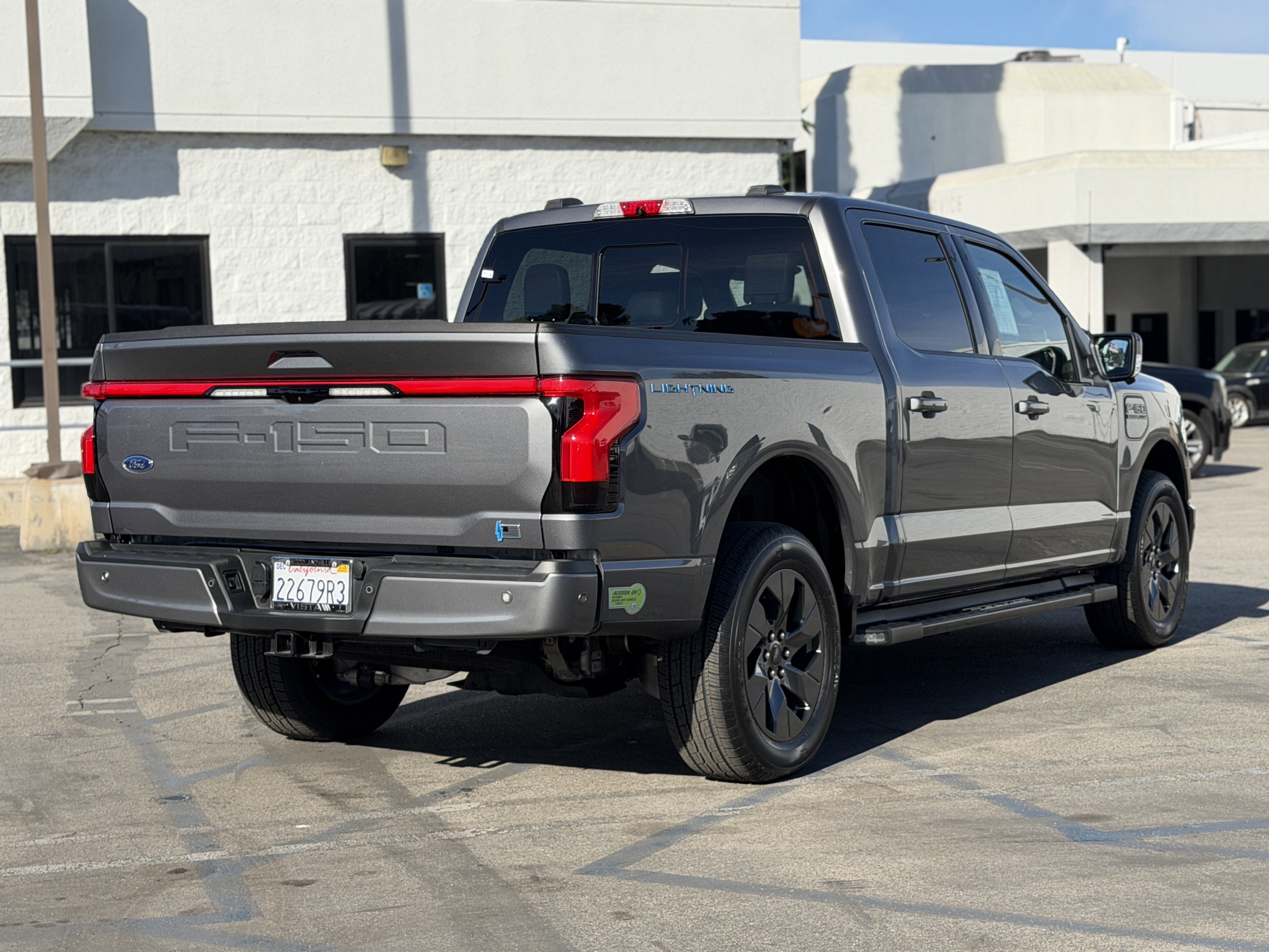 2023 Ford F-150 Lightning LARIAT
