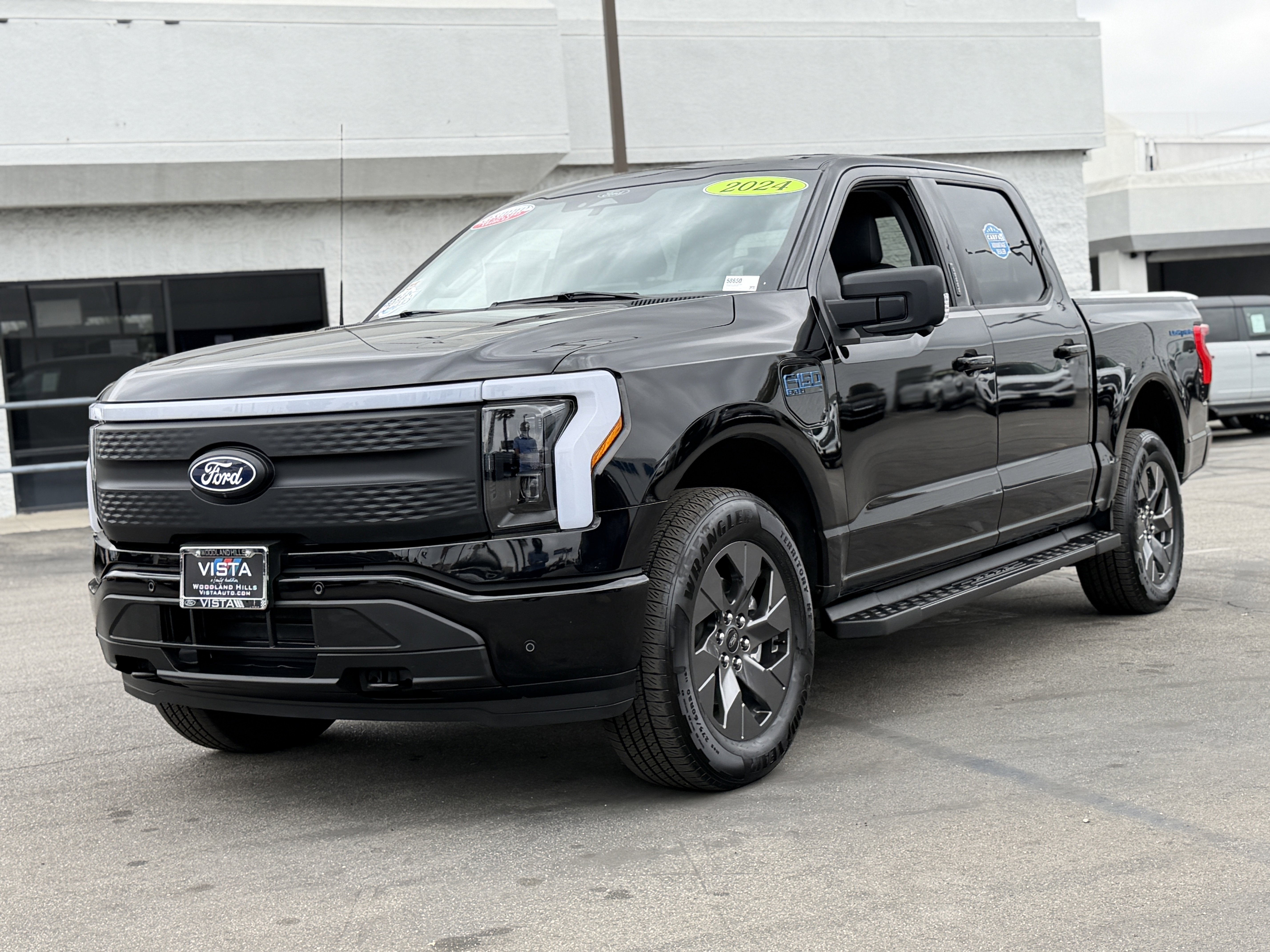 2024 Ford F-150 Lightning Flash