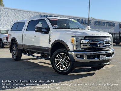 2017 Ford Super Duty F-250 SRW Lariat 4WD Crew Cab 8' Box
