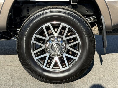 2017 Ford Super Duty F-250 SRW Lariat 4WD Crew Cab 8' Box