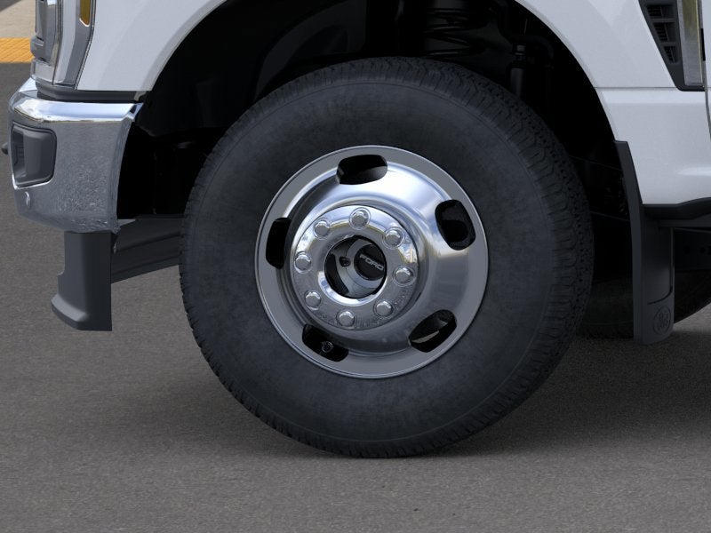 2026 Ford Super Duty F-350 DRW XL 4WD Crew Cab 8' Box