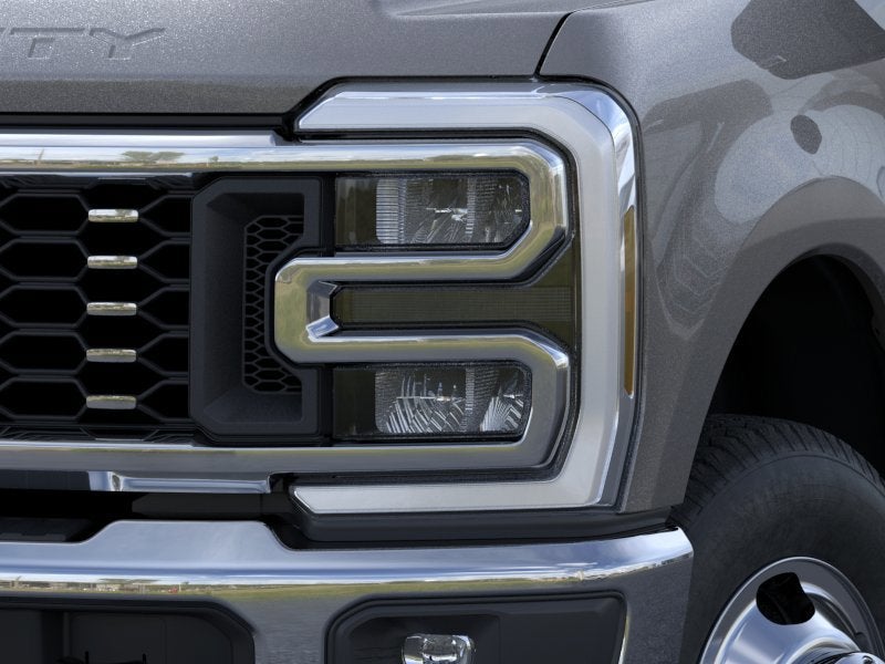 2026 Ford Super Duty F-350 DRW XL 4WD Crew Cab 8' Box