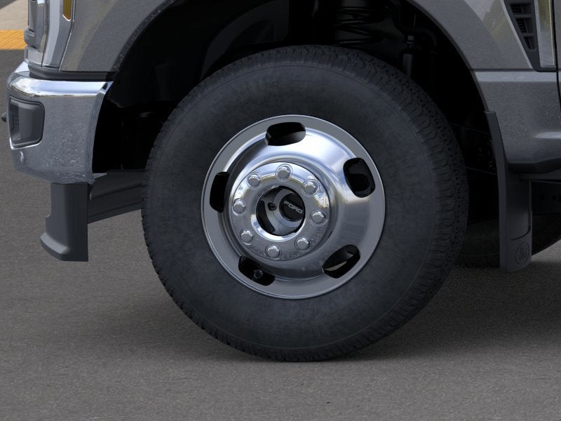 2026 Ford Super Duty F-350 DRW XL 4WD Crew Cab 8' Box