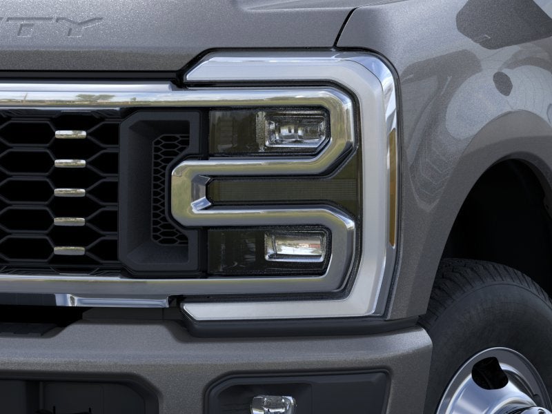 2026 Ford Super Duty F-350 DRW PLATINUM 4WD Crew Cab 8' Box