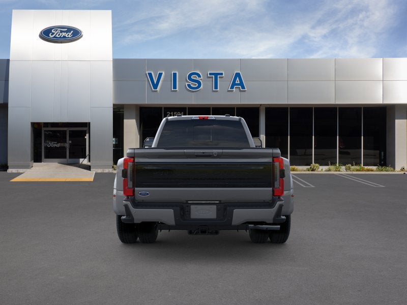 2026 Ford Super Duty F-350 DRW PLATINUM 4WD Crew Cab 8' Box