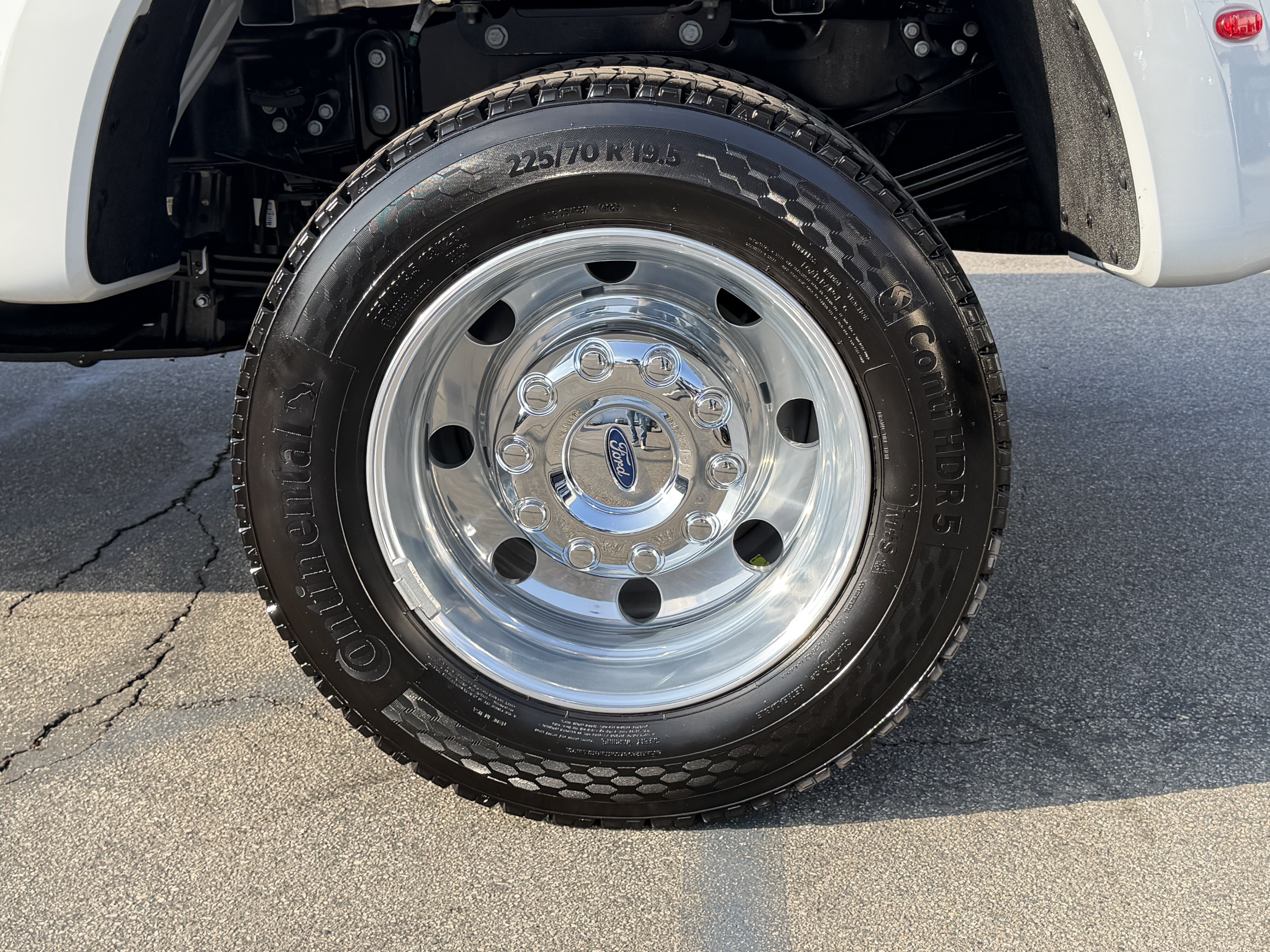2026 Ford Super Duty F-450 DRW XL 4WD Crew Cab 8' Box