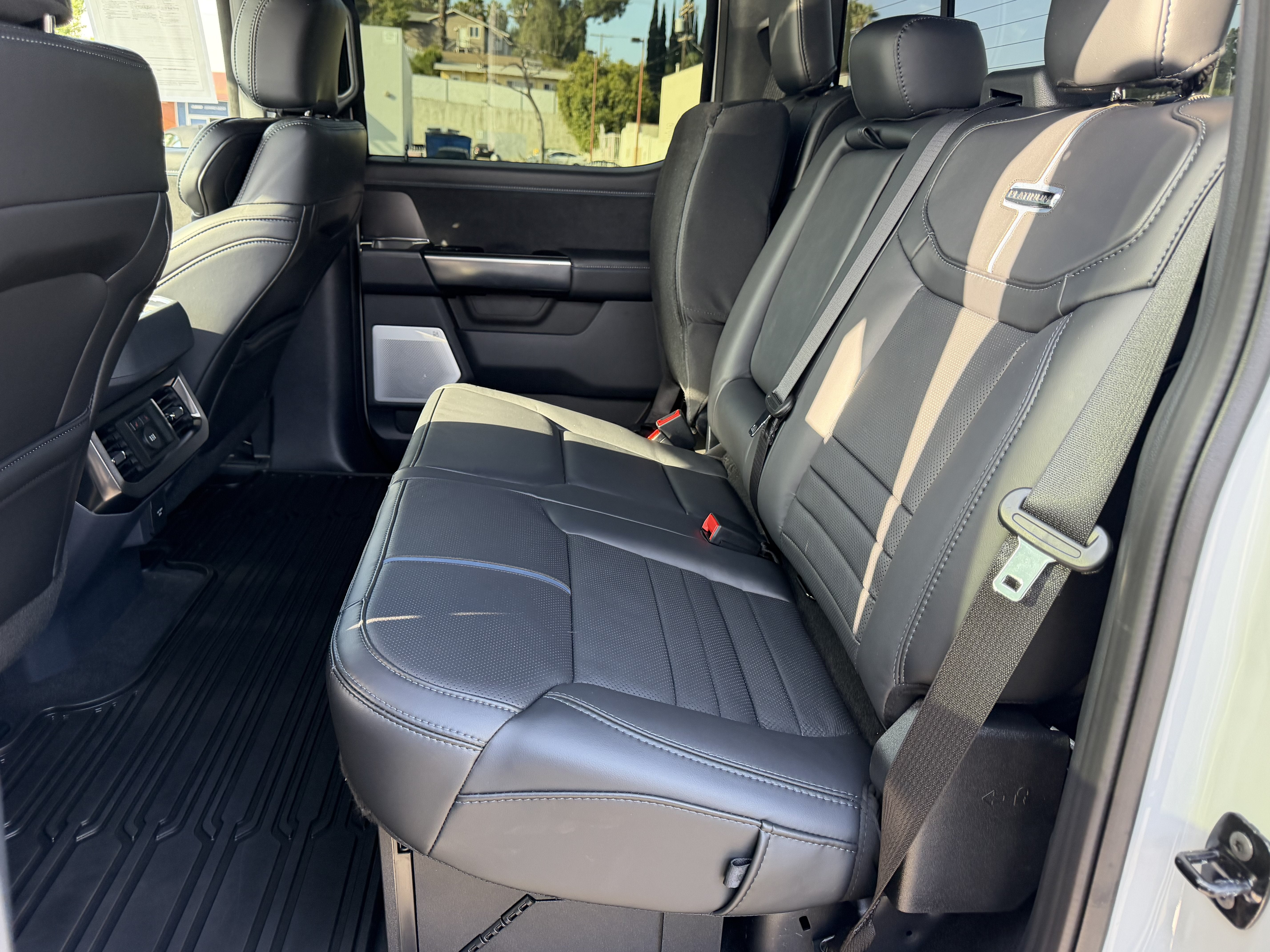2026 Ford Super Duty F-450 DRW XL 4WD Crew Cab 8' Box