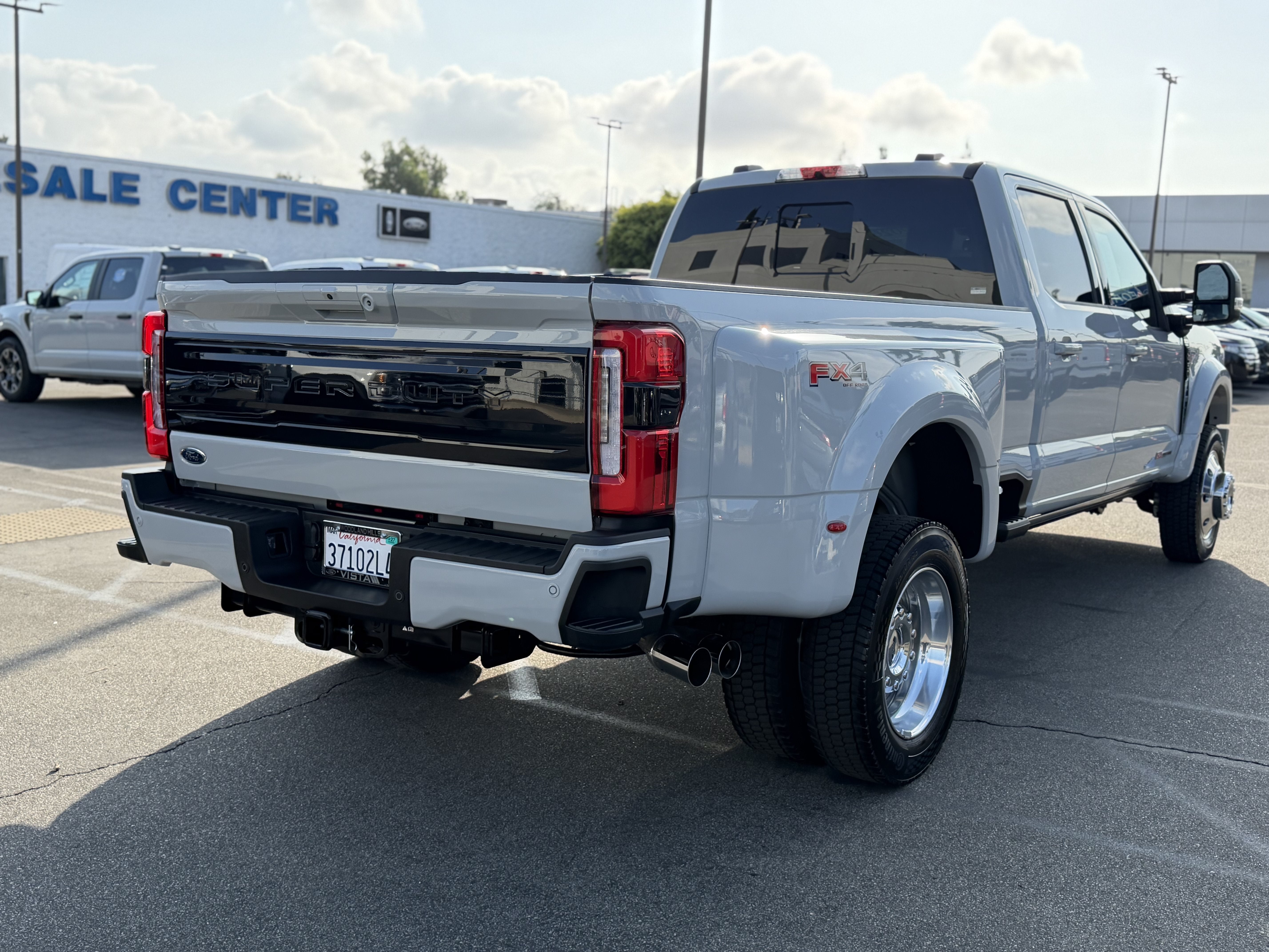 2026 Ford Super Duty F-450 DRW XL 4WD Crew Cab 8' Box