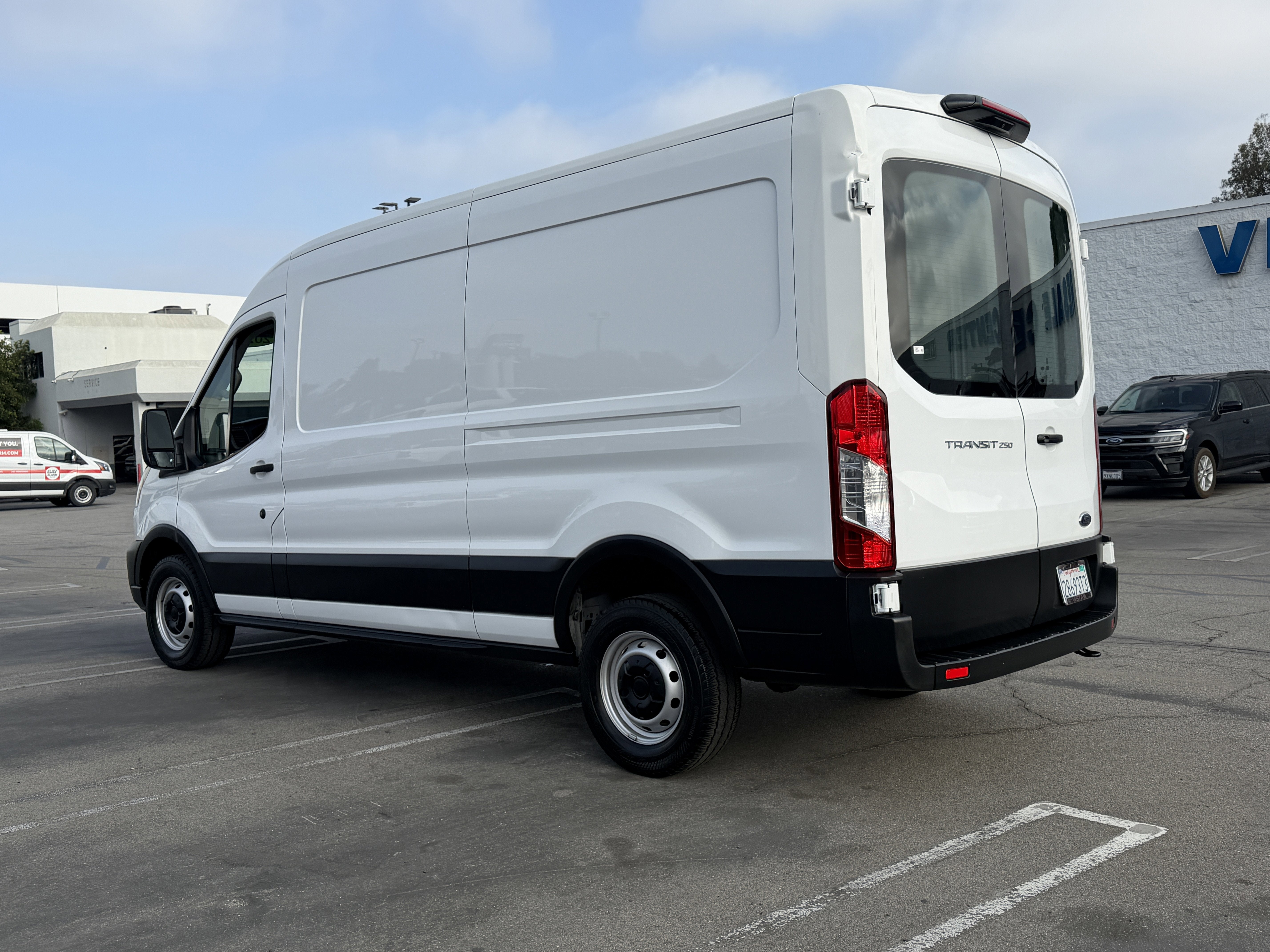 2023 Ford Transit Cargo Van T-250 148 Med Rf 9070 GVWR RWD