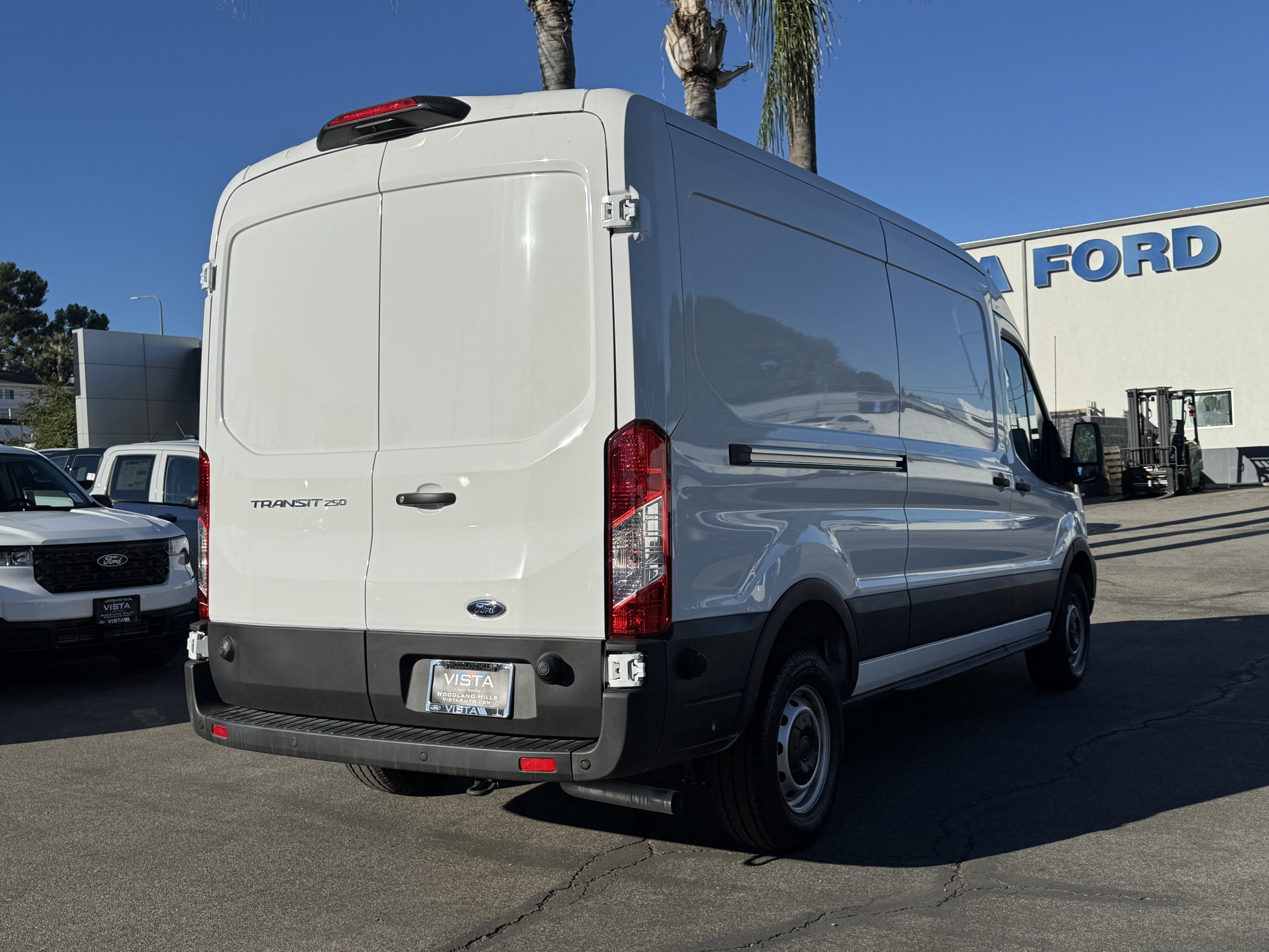 2025 Ford Transit Cargo Van T-250 148 Med Rf 9070 GVWR RWD