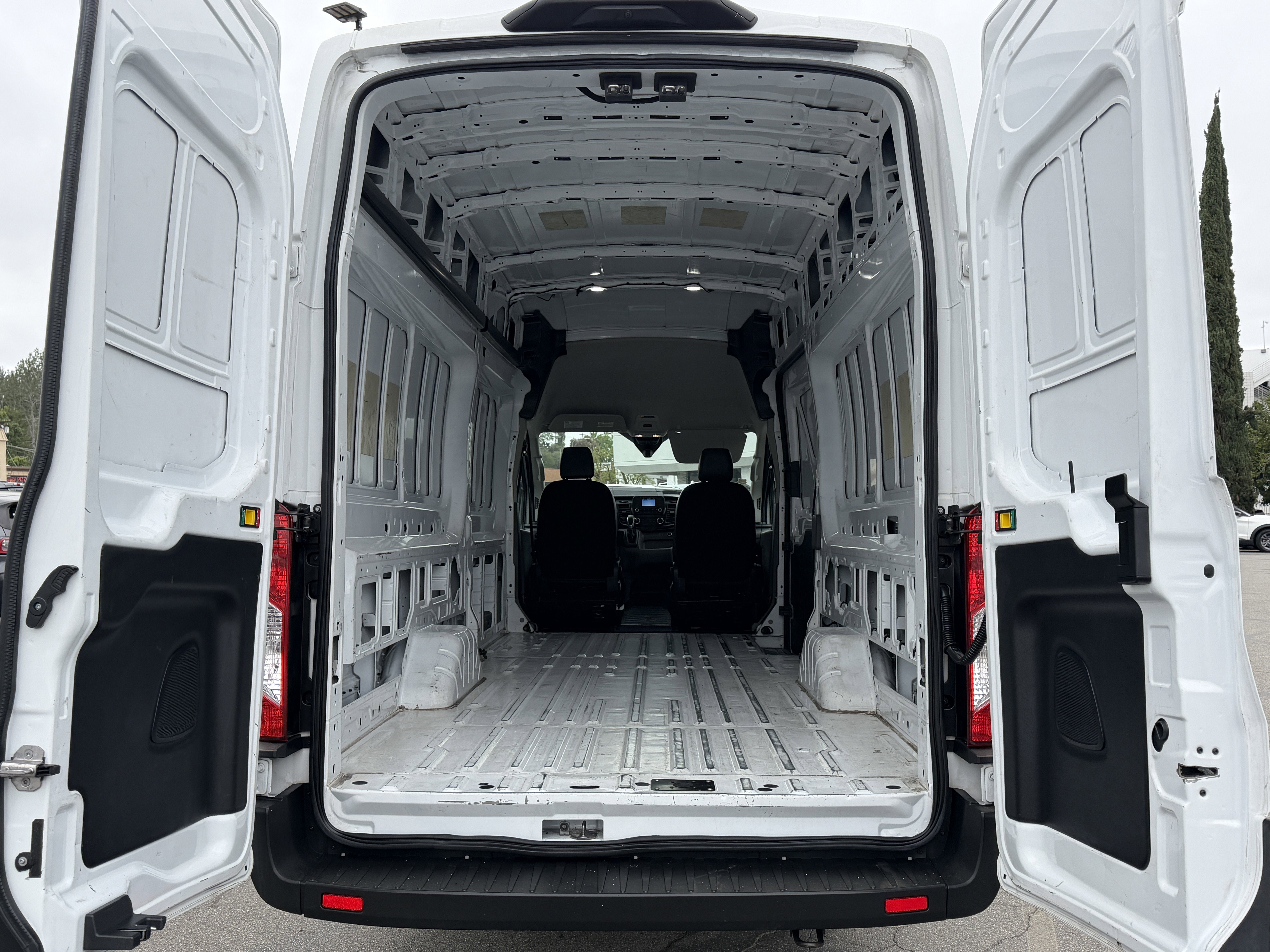 2023 Ford Transit Cargo Van T-250 148 EL Hi Rf 9070 GVWR RWD