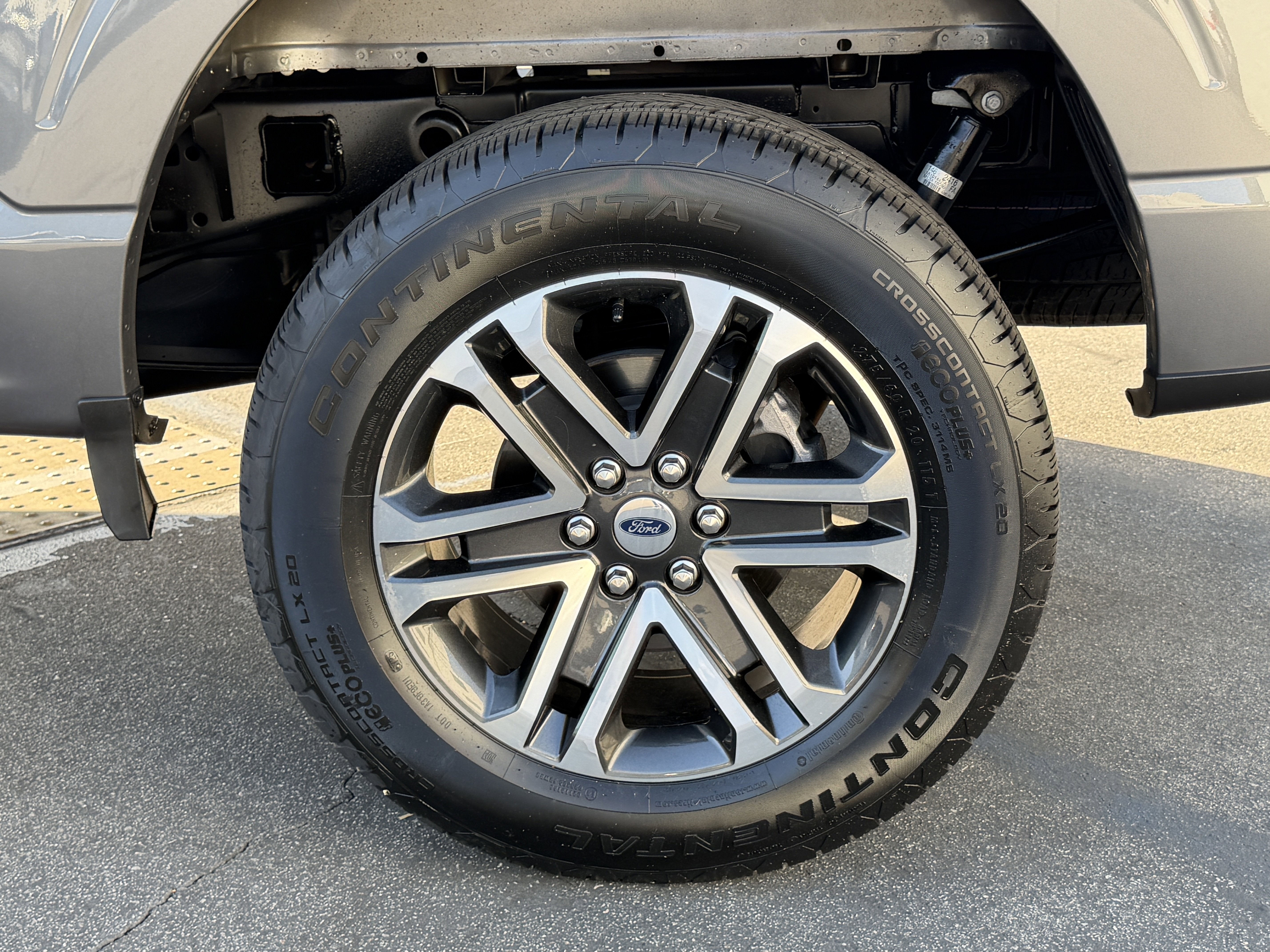 2023 Ford F-150 XL 4WD SuperCrew 5.5' Box