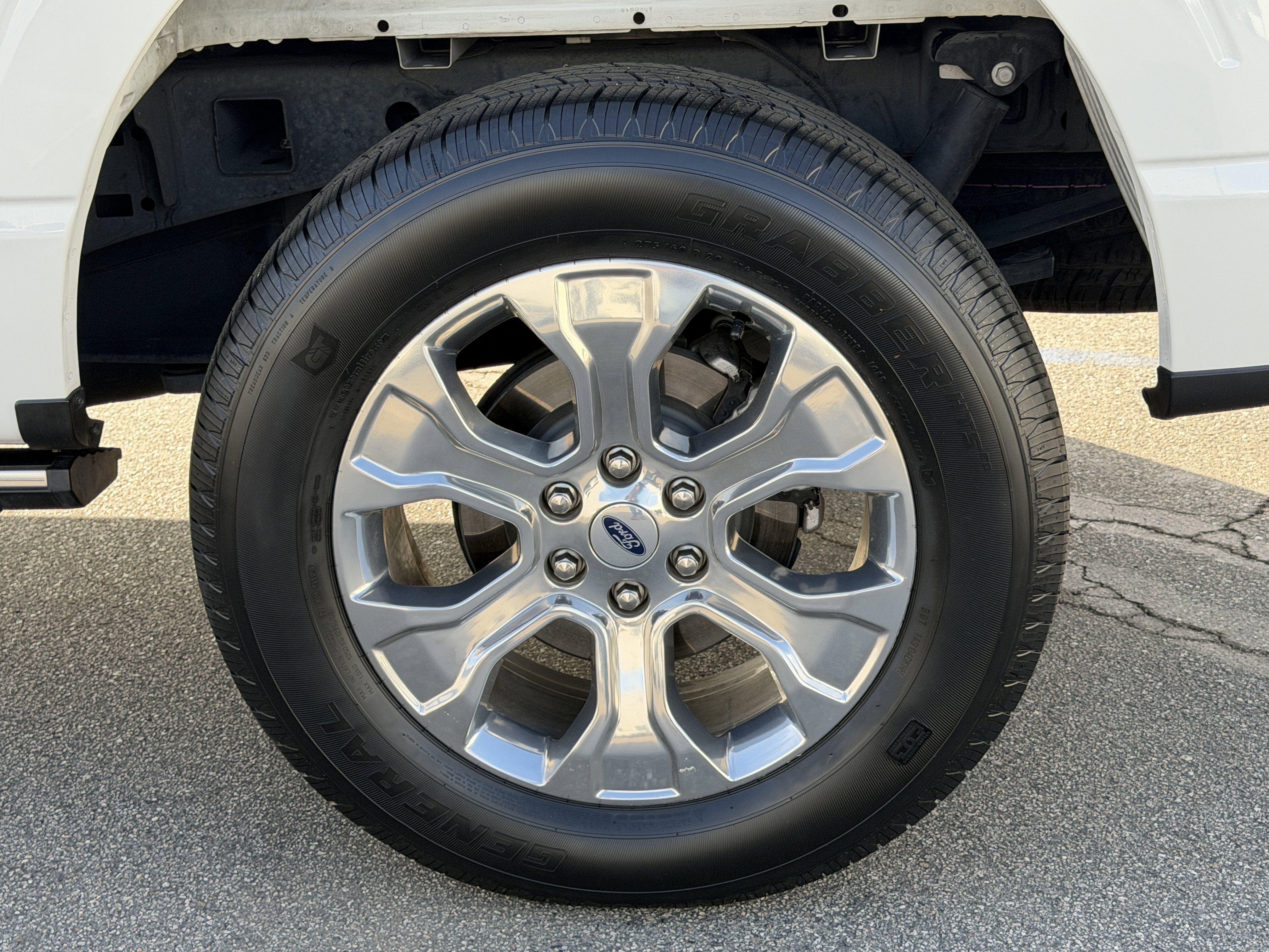 2022 Ford F-150 Platinum 4WD SuperCrew 5.5' Box