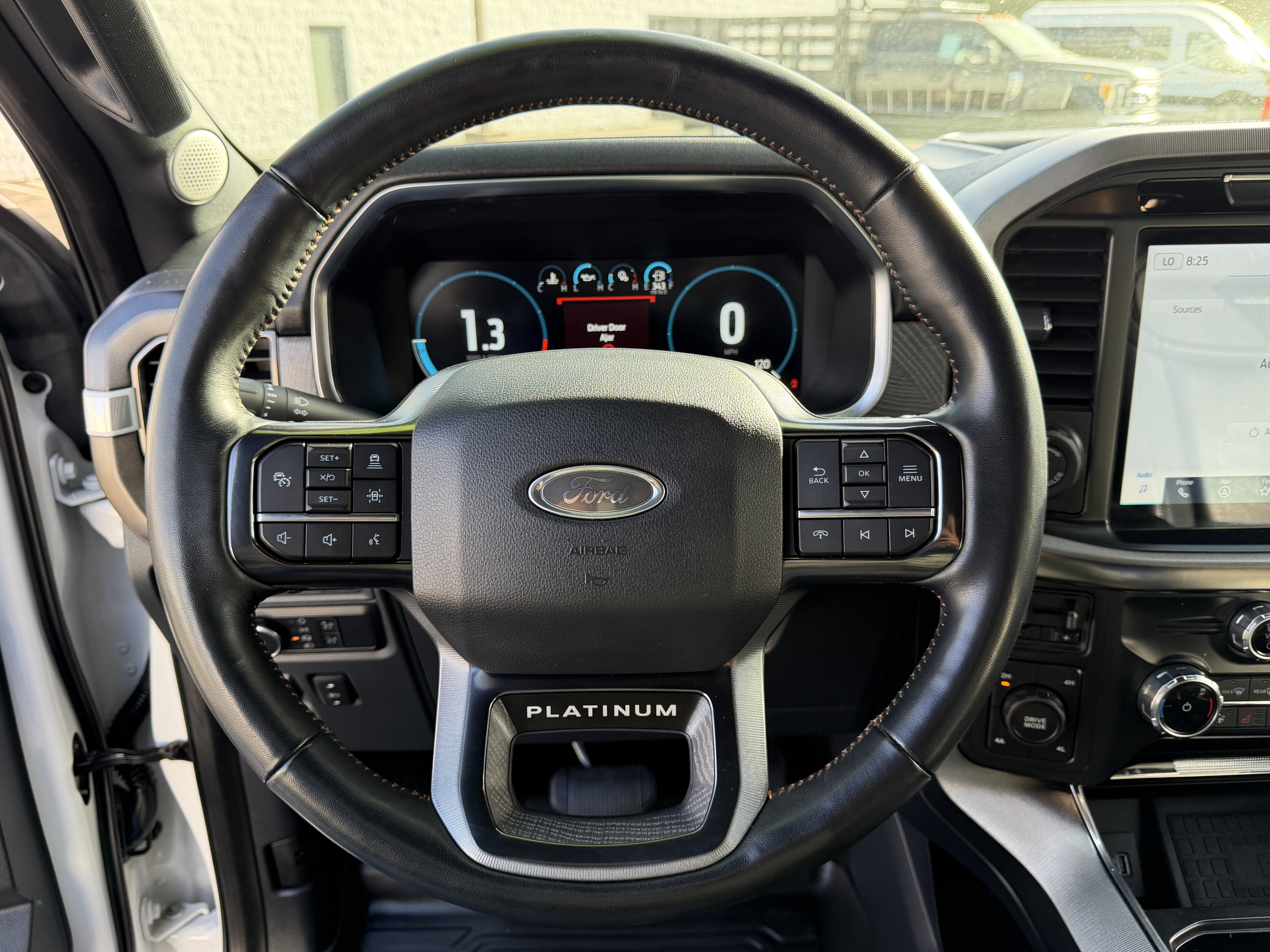 2022 Ford F-150 Platinum 4WD SuperCrew 5.5' Box