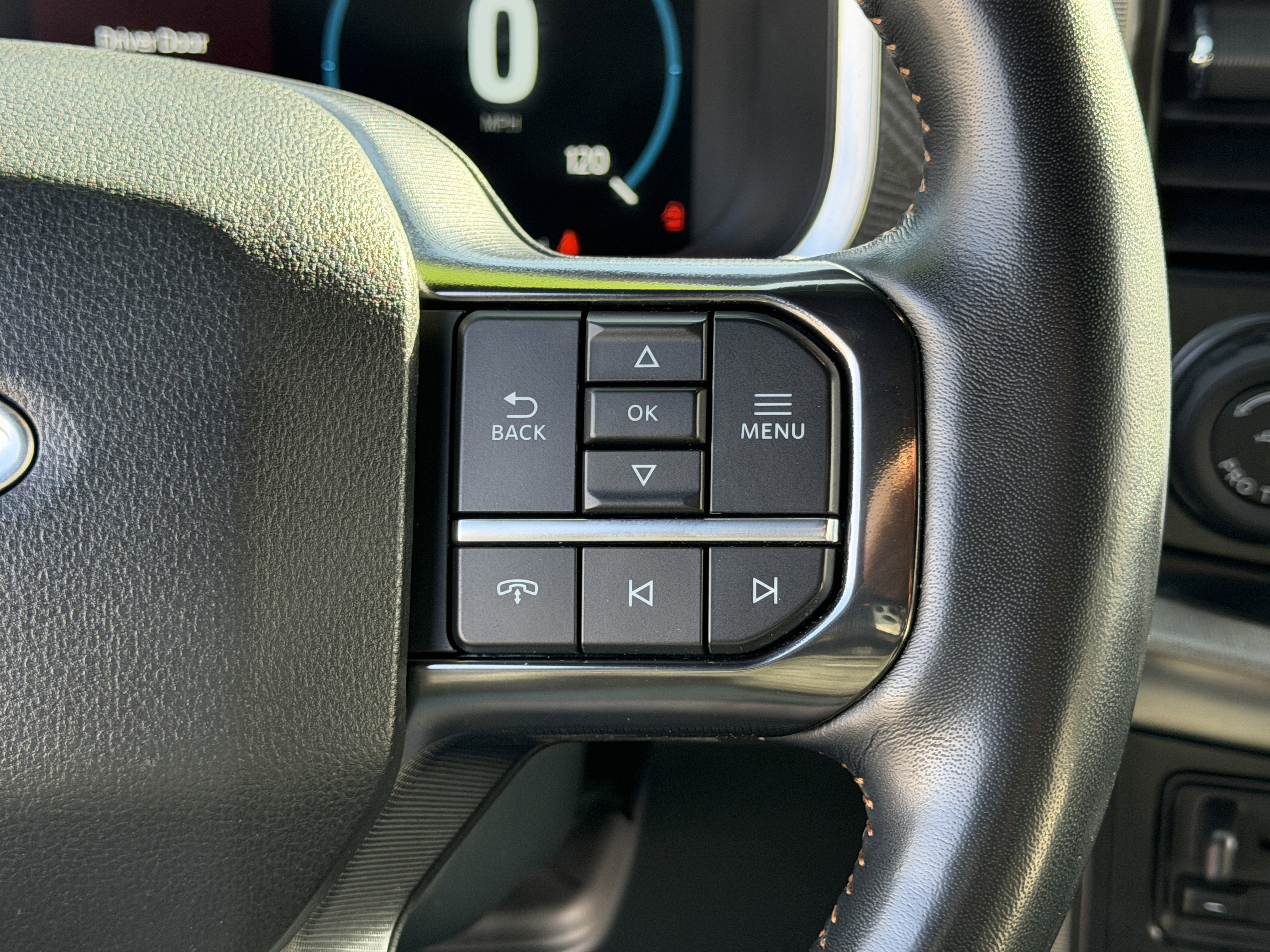 2022 Ford F-150 Platinum 4WD SuperCrew 5.5' Box