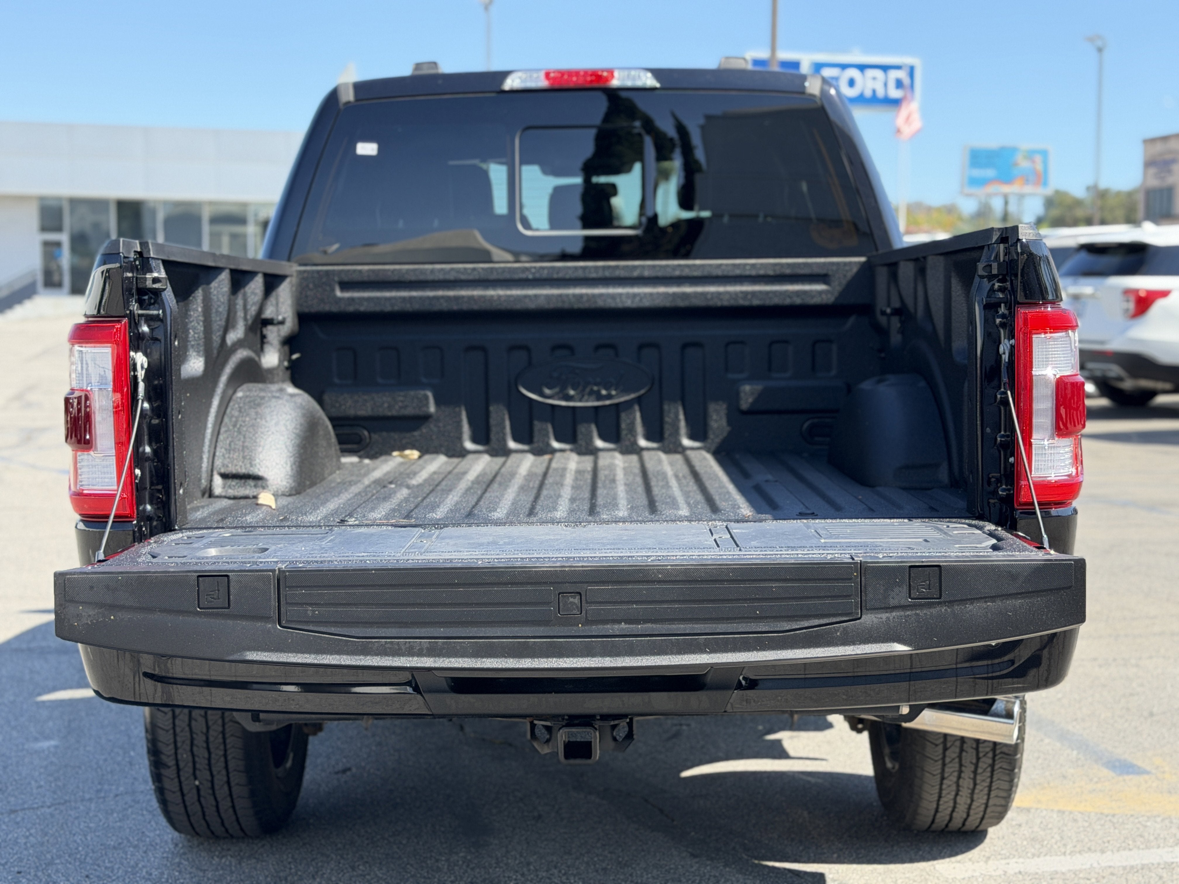 2023 Ford F-150 LARIAT 4WD SuperCrew 5.5' Box